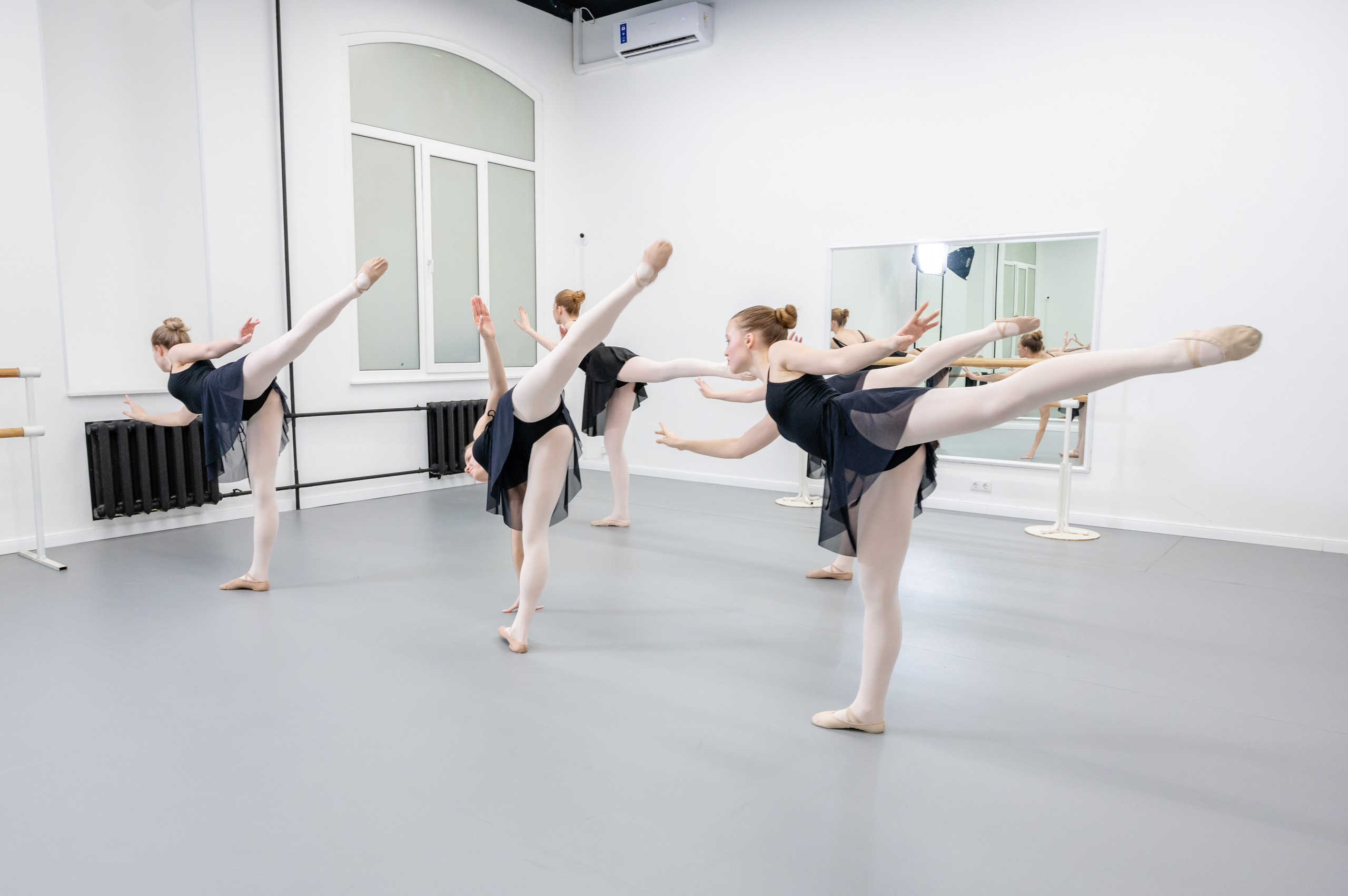 Reportage photography at a ballet school. PHOTOGRAPHER QUINTANA ROO
