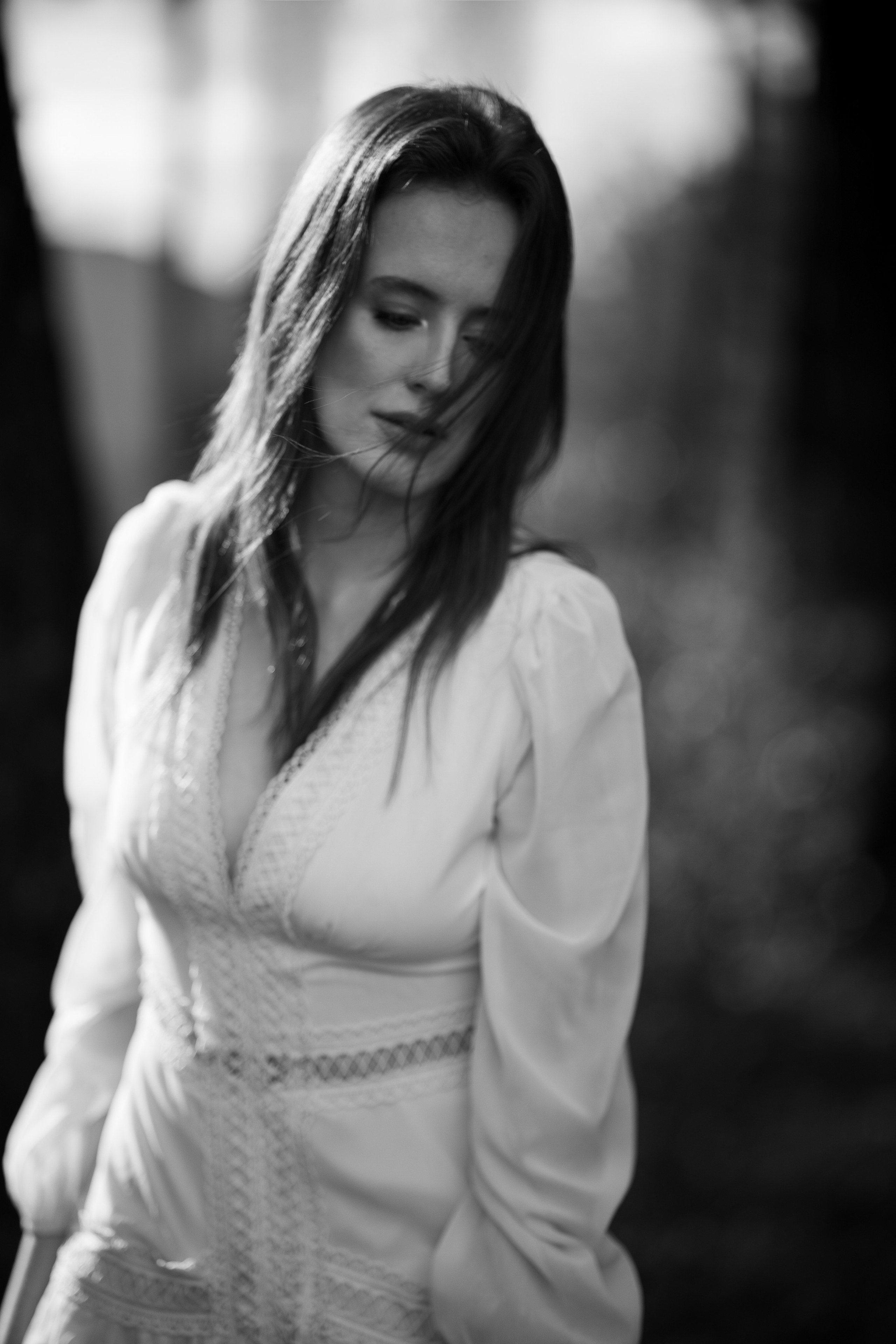 Ana e Igor viveram um ensaio pré wedding romântico no Vila Relicário em Minas Gerais registrado pela Edu e Josi Fotografia. Emoções reais e imagens naturais do casal.