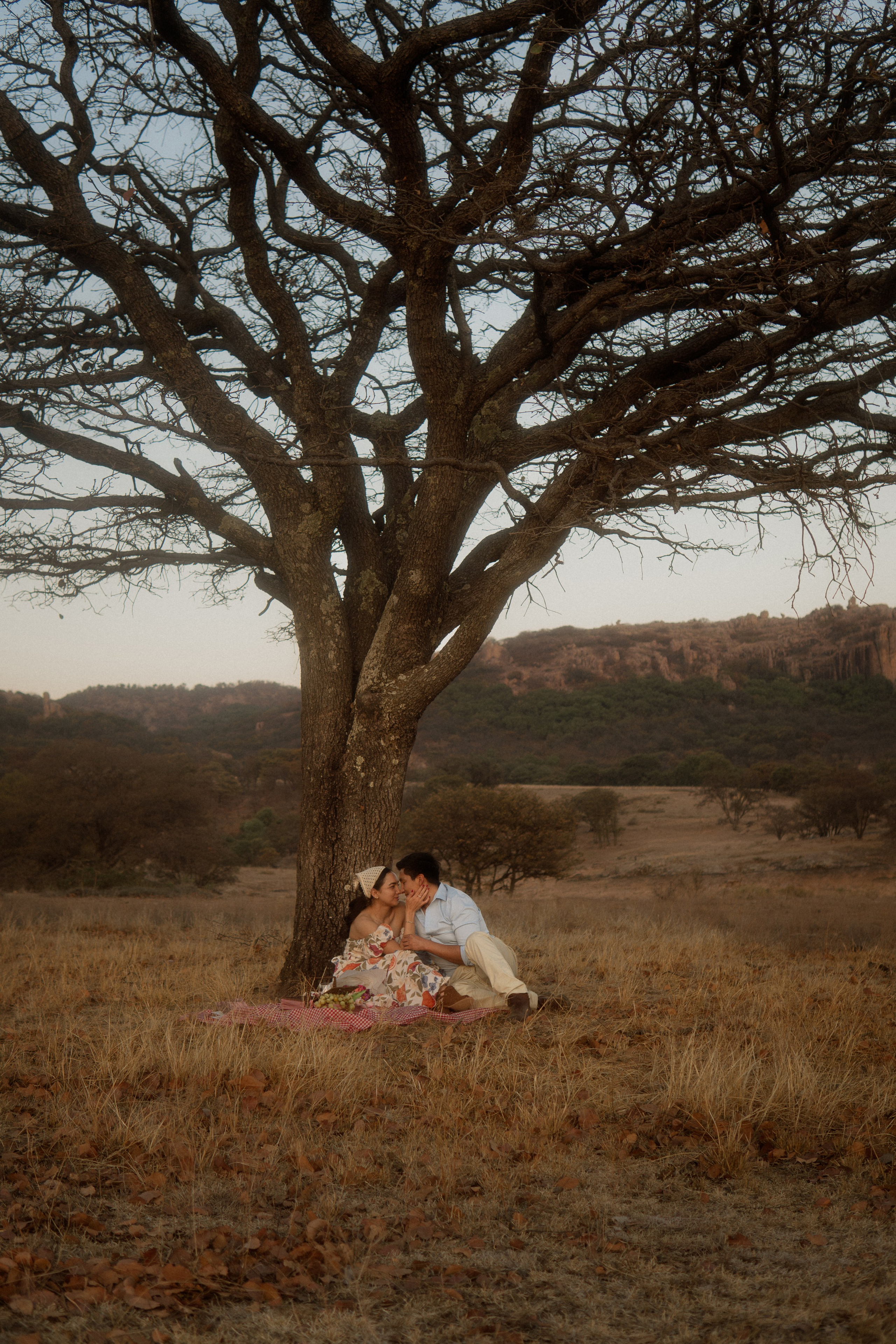 Gabriela y Joaquin. TWO MILLIMETERS