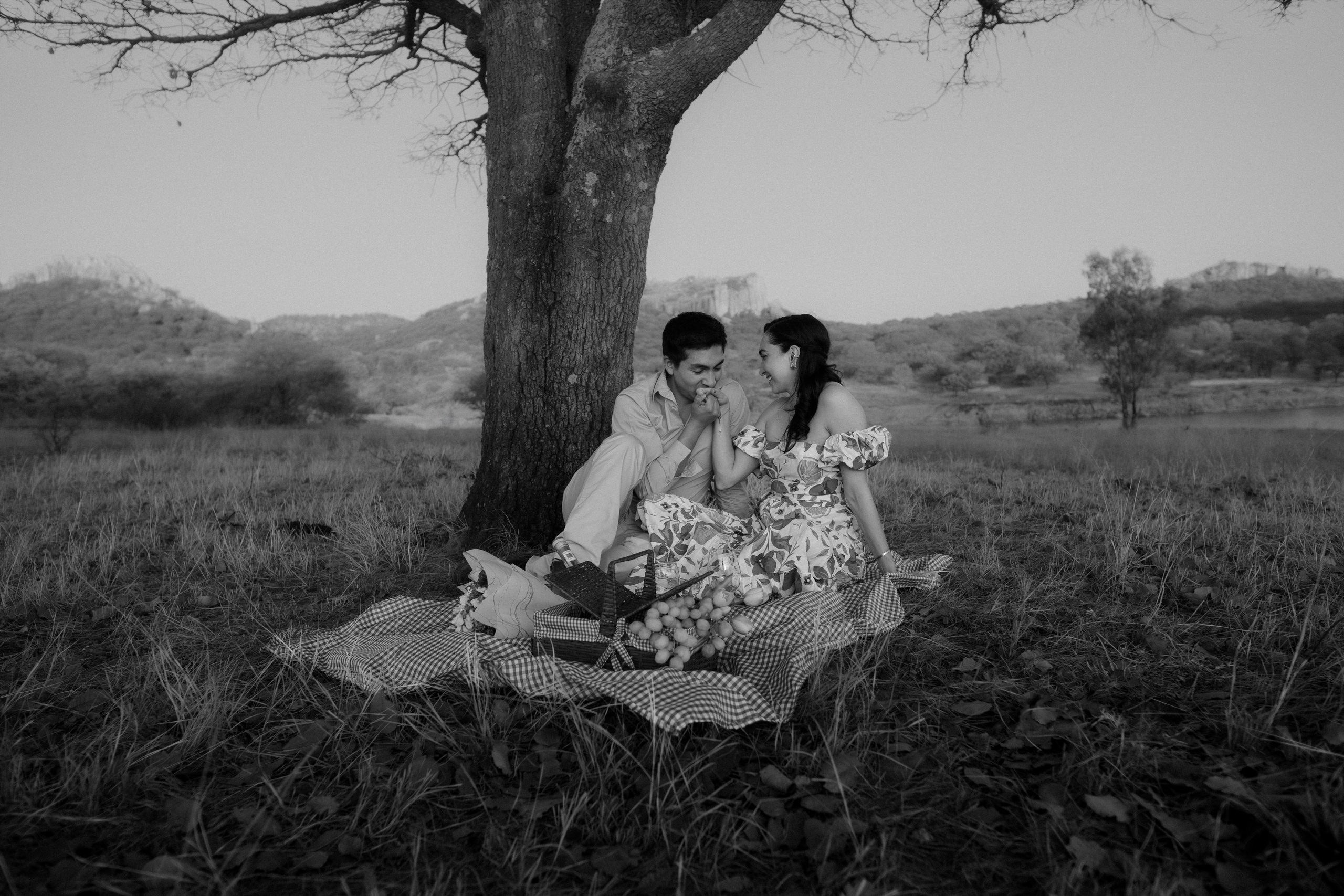 Gabriela y Joaquin. TWO MILLIMETERS
