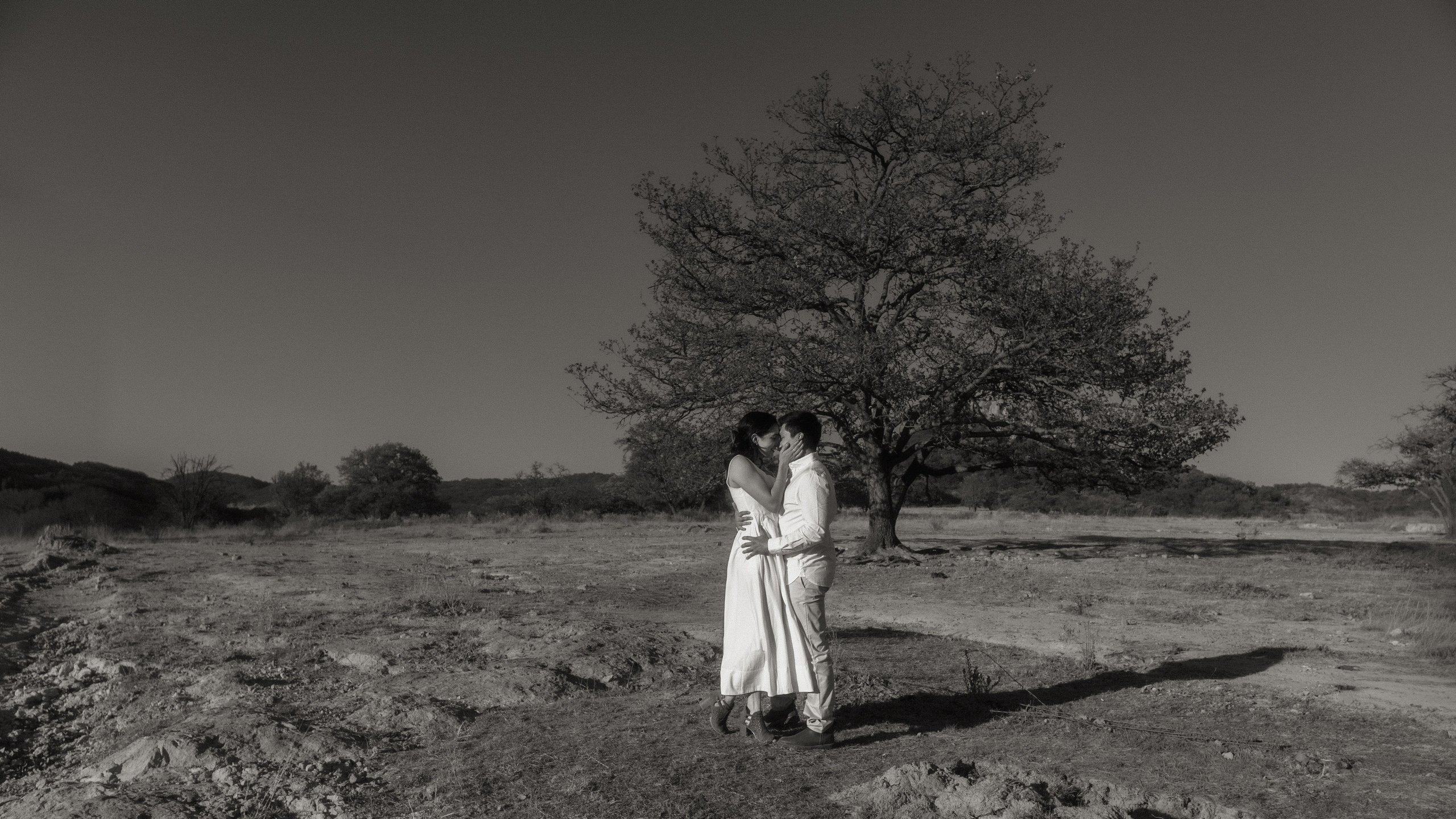 Gabriela y Joaquin. TWO MILLIMETERS