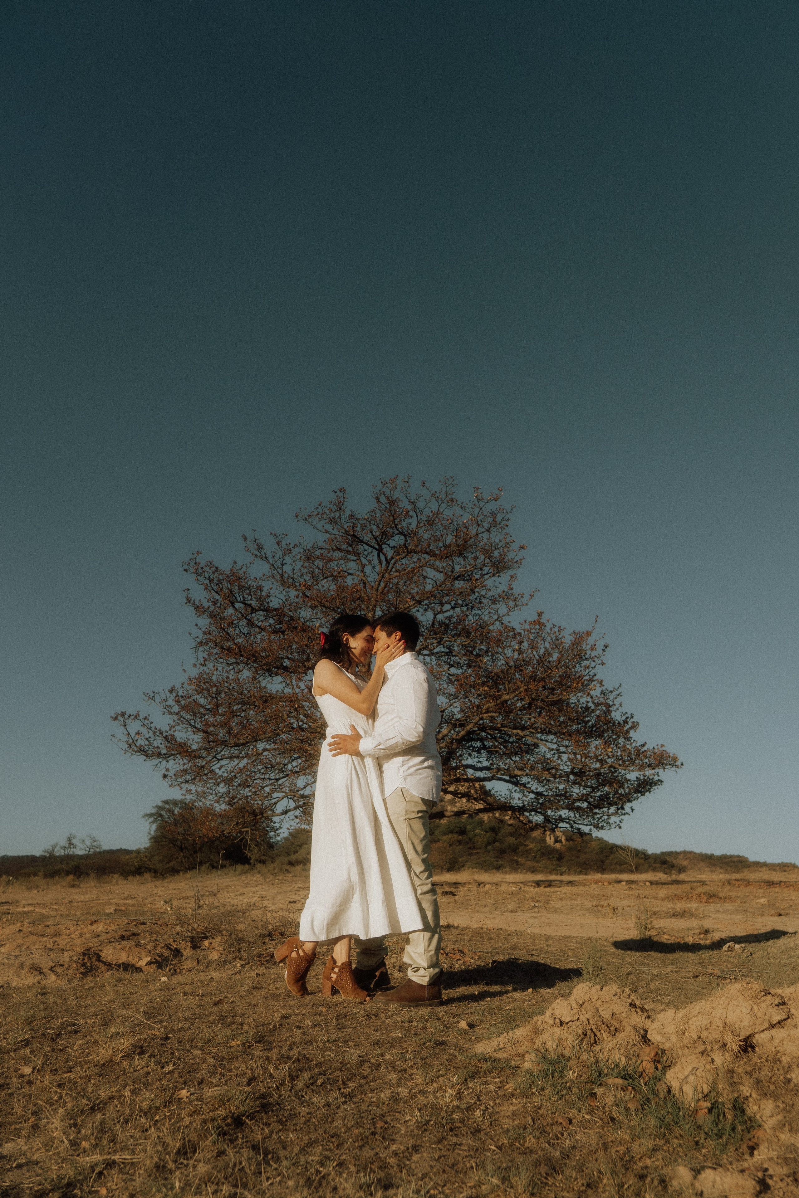 Gabriela y Joaquin. TWO MILLIMETERS