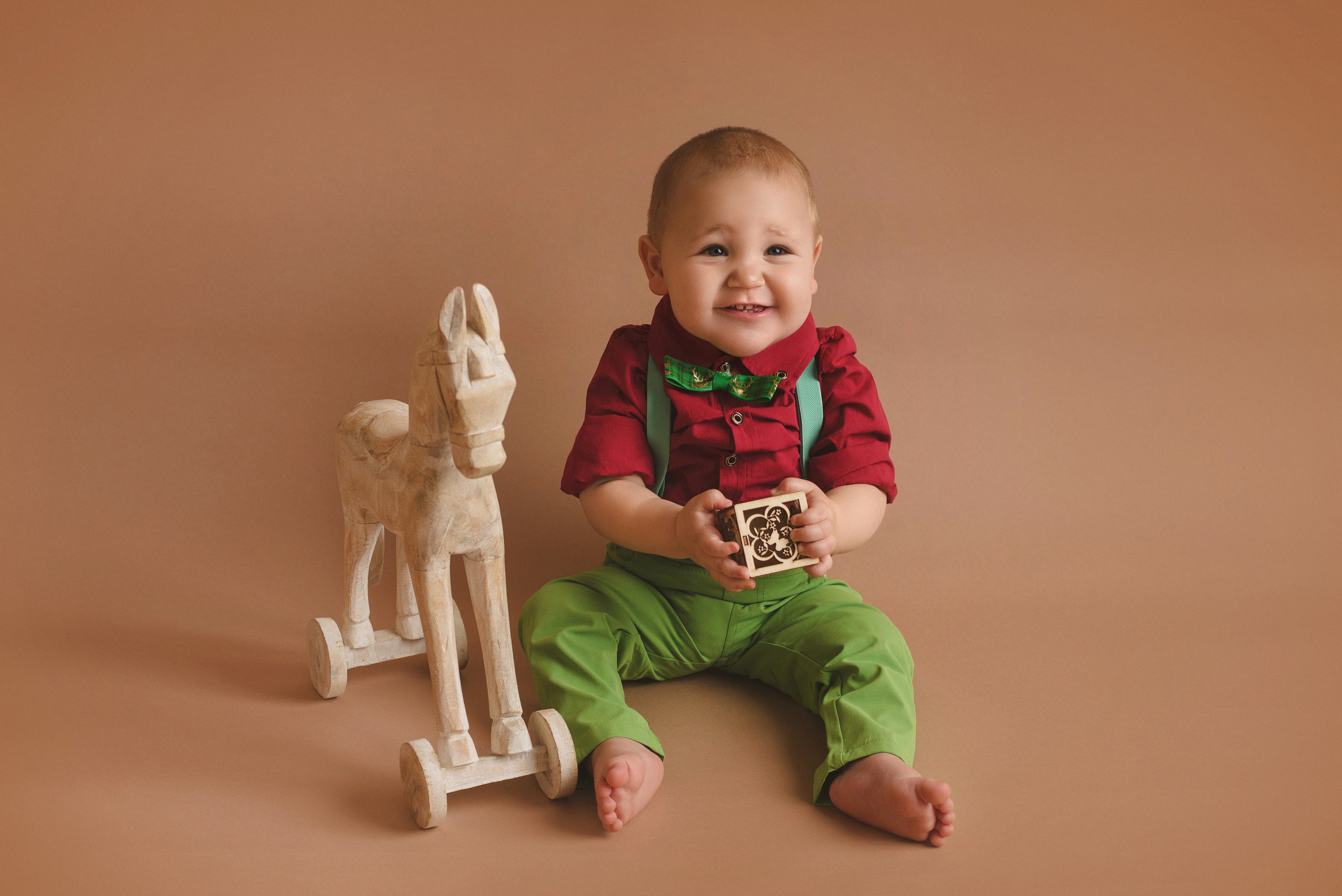 A Little Gentleman. Ottawa Newborn and Baby Newborn Photographer Elena Helali