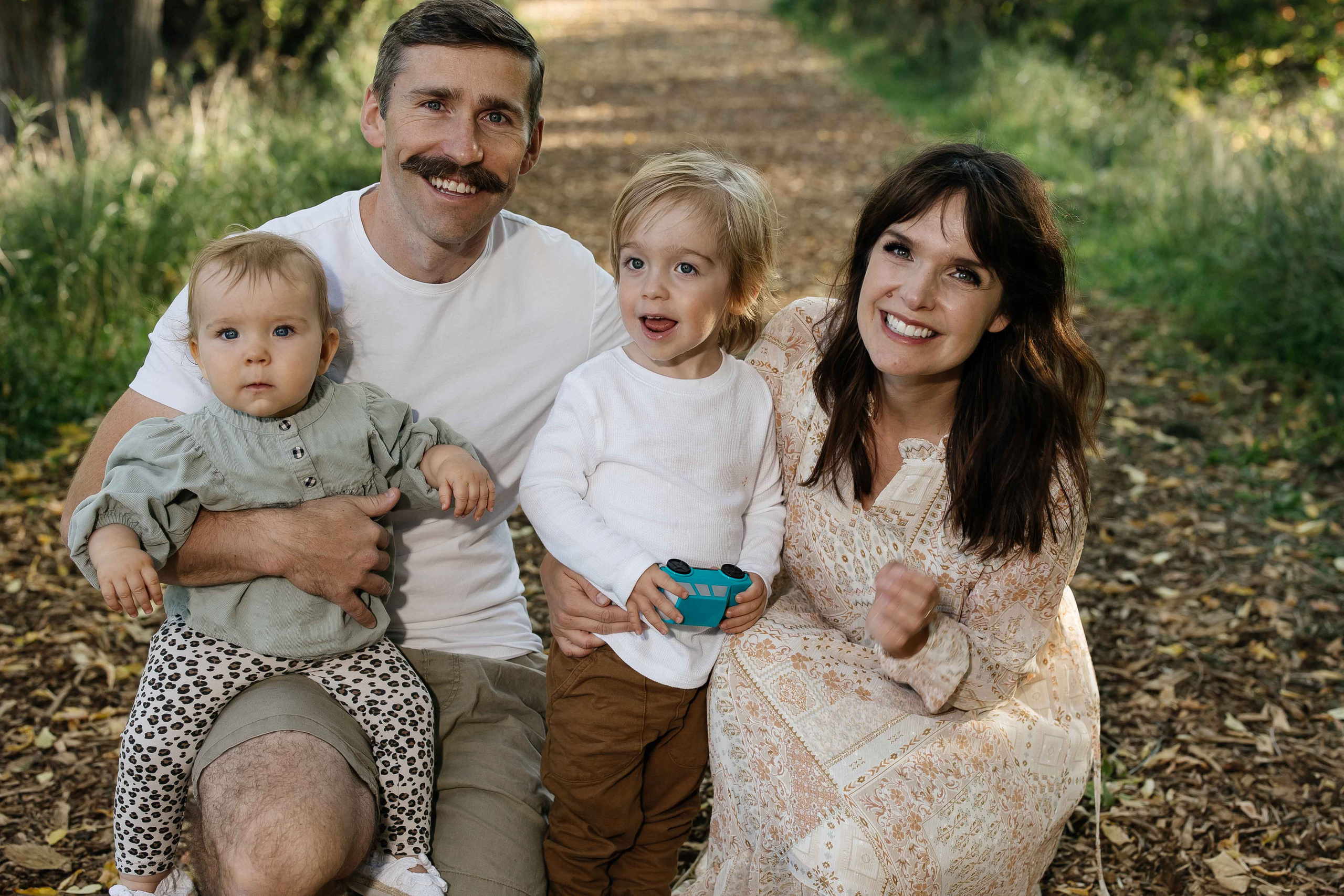 Angie family. Wedding Photographer in Winnipeg — Cinematic & Timeless by Vitiuk Photography