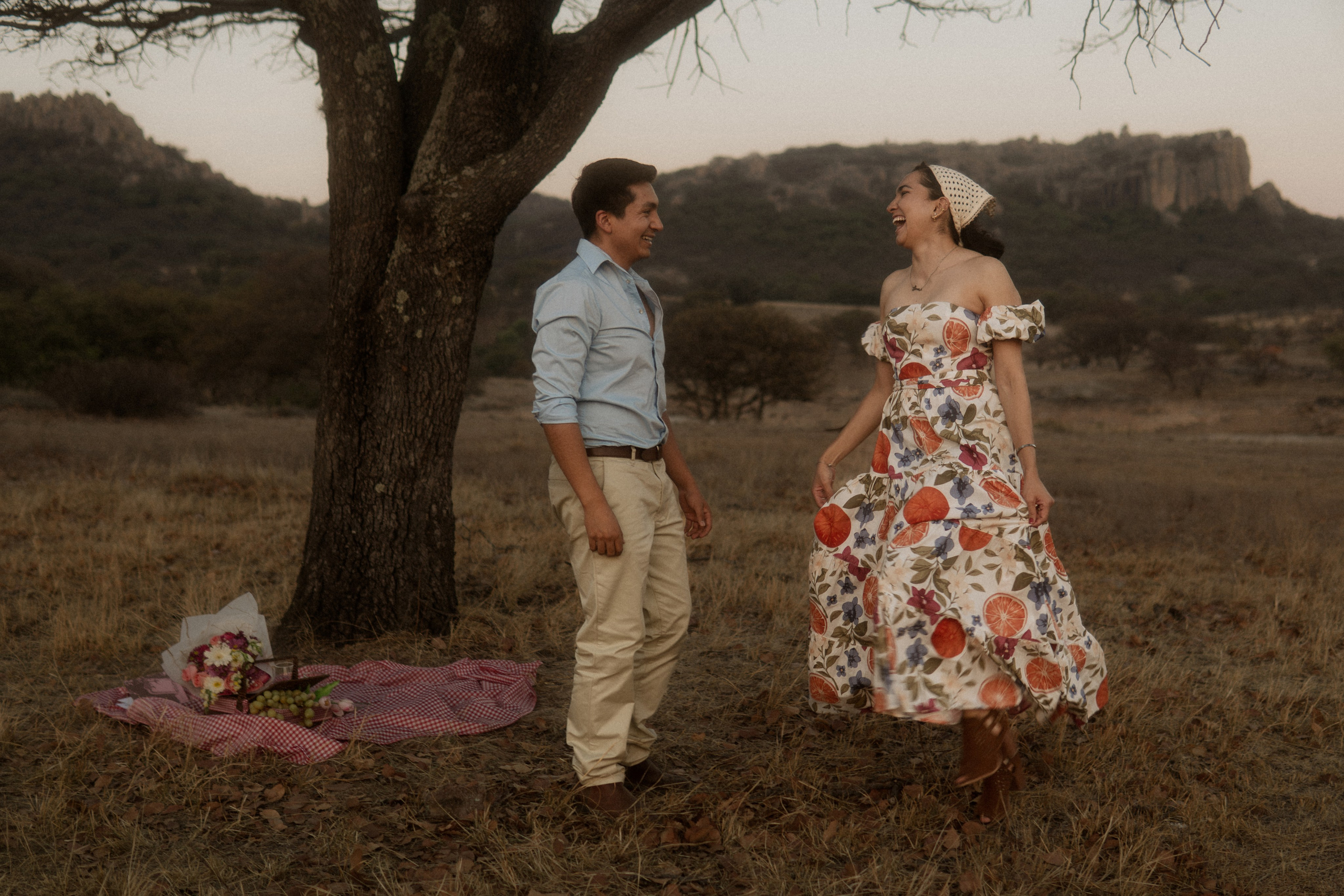 Gabriela y Joaquin. TWO MILLIMETERS
