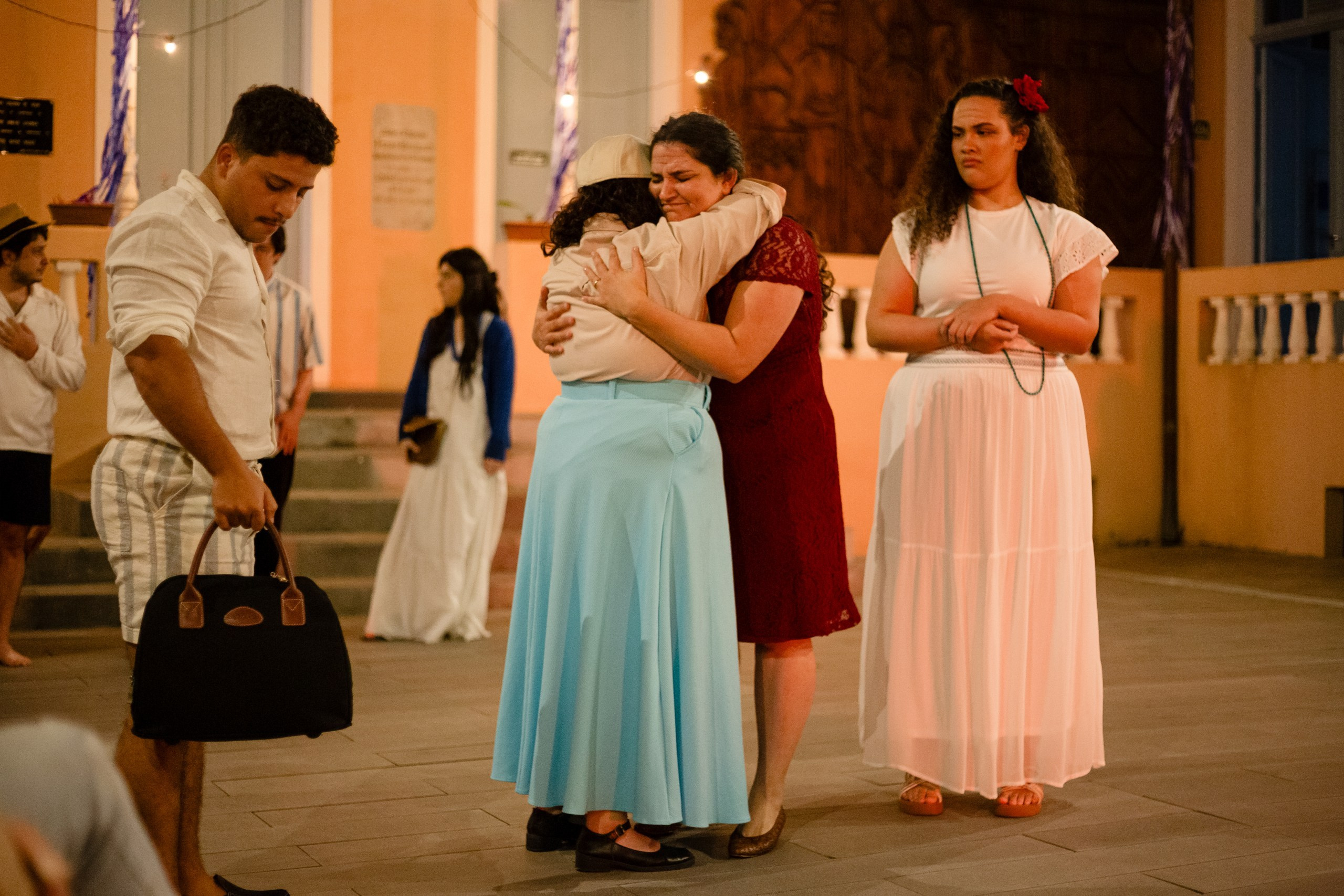Fotografia de espetáculo teatral O Bem do Mar do grupo de teatro Anchieta Arte Cênica