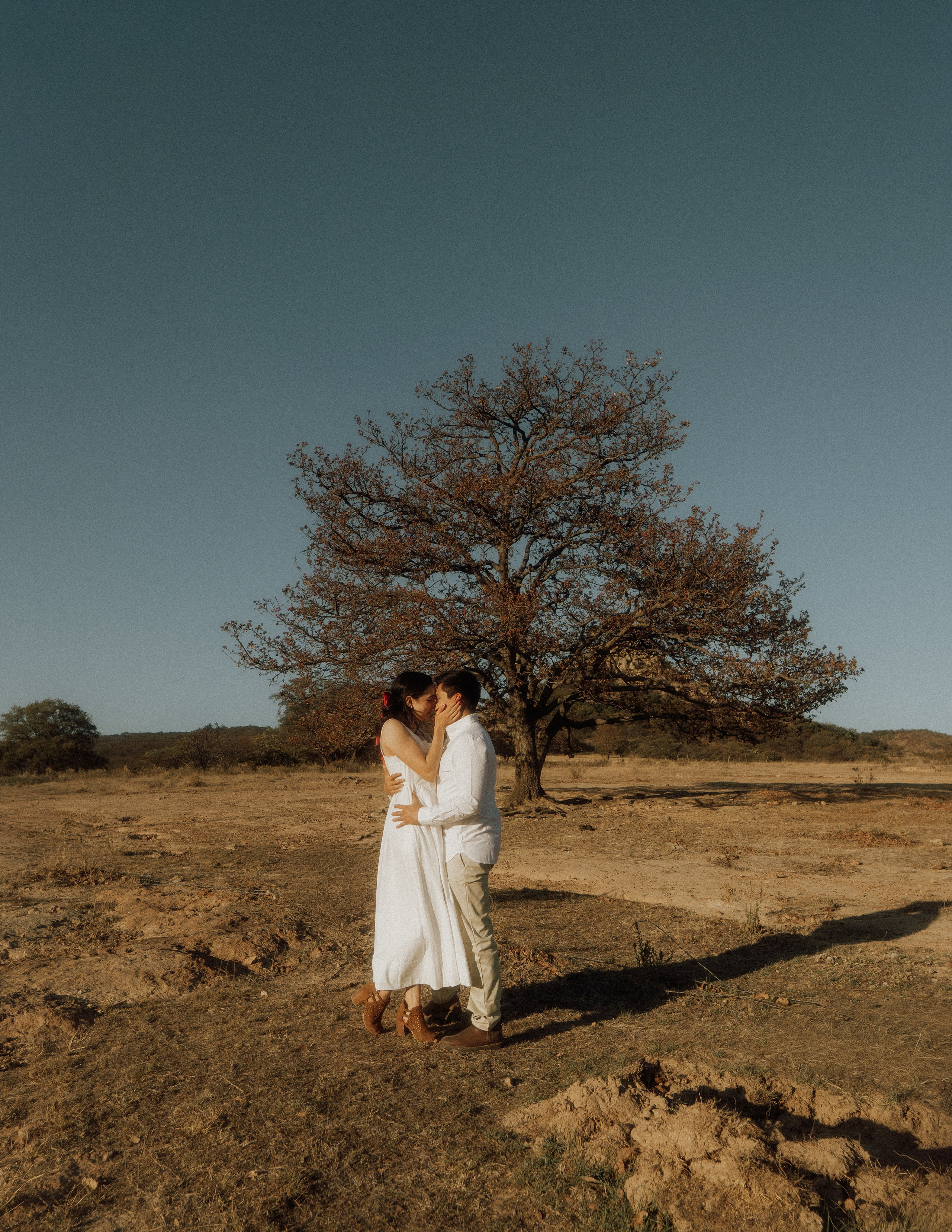 Gabriela y Joaquin. TWO MILLIMETERS