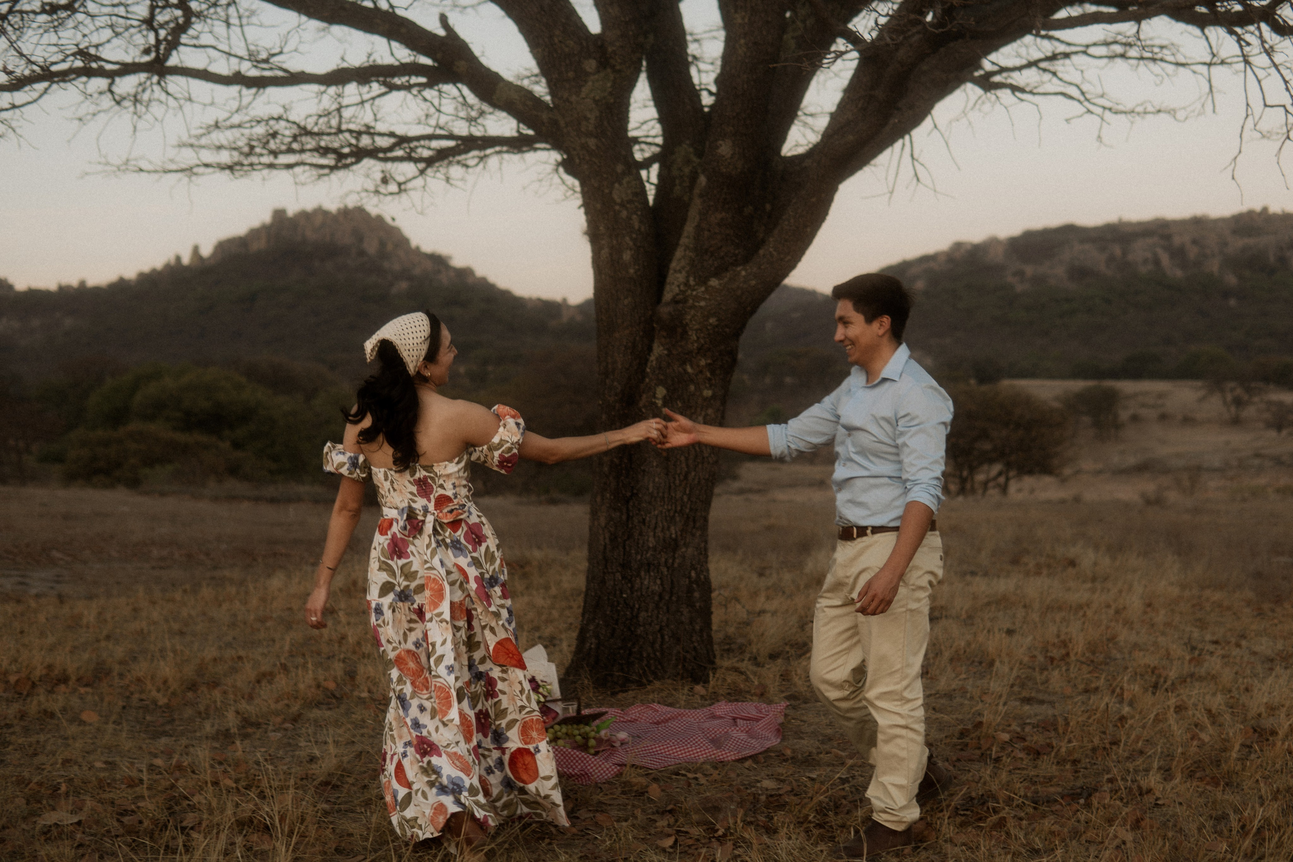 Gabriela y Joaquin. TWO MILLIMETERS