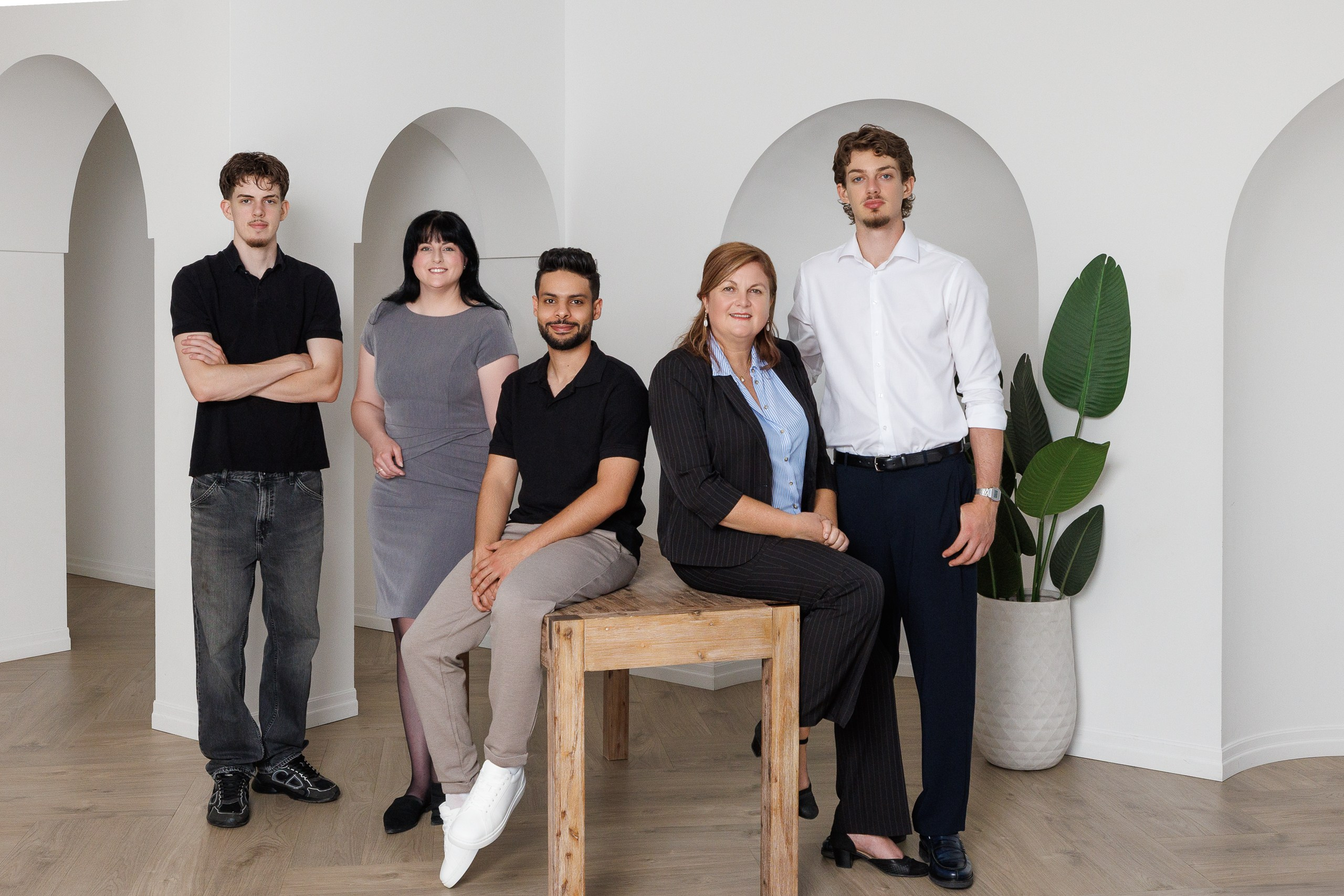 IT Podium Inc. Je suis photographe portraitiste et je réalise des portraits à toutes les étapes de votre vie! Bienvenue dans mon studio à Westmount, Qc