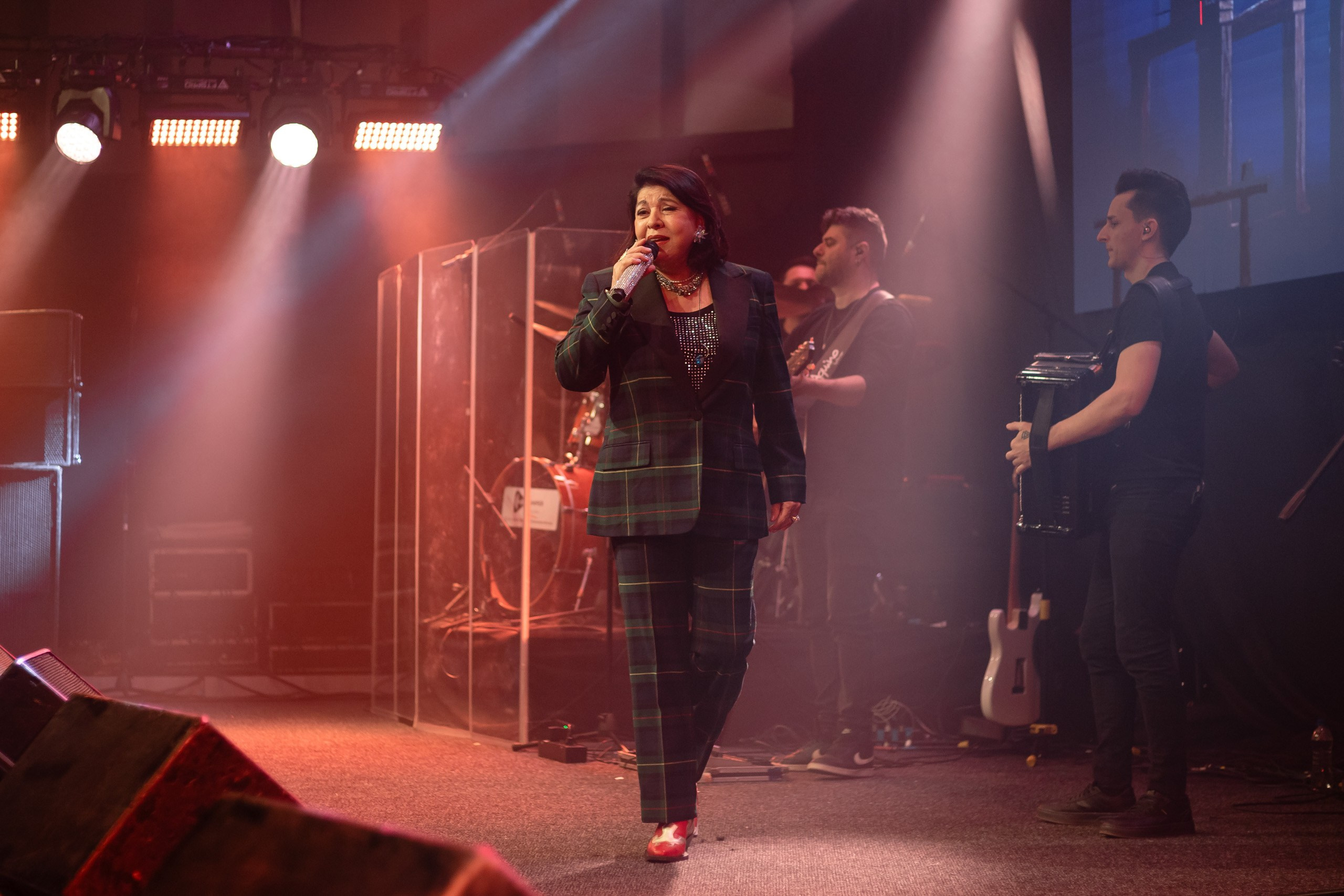 Fotografia de show da cantora Roberta Miranda na Univali