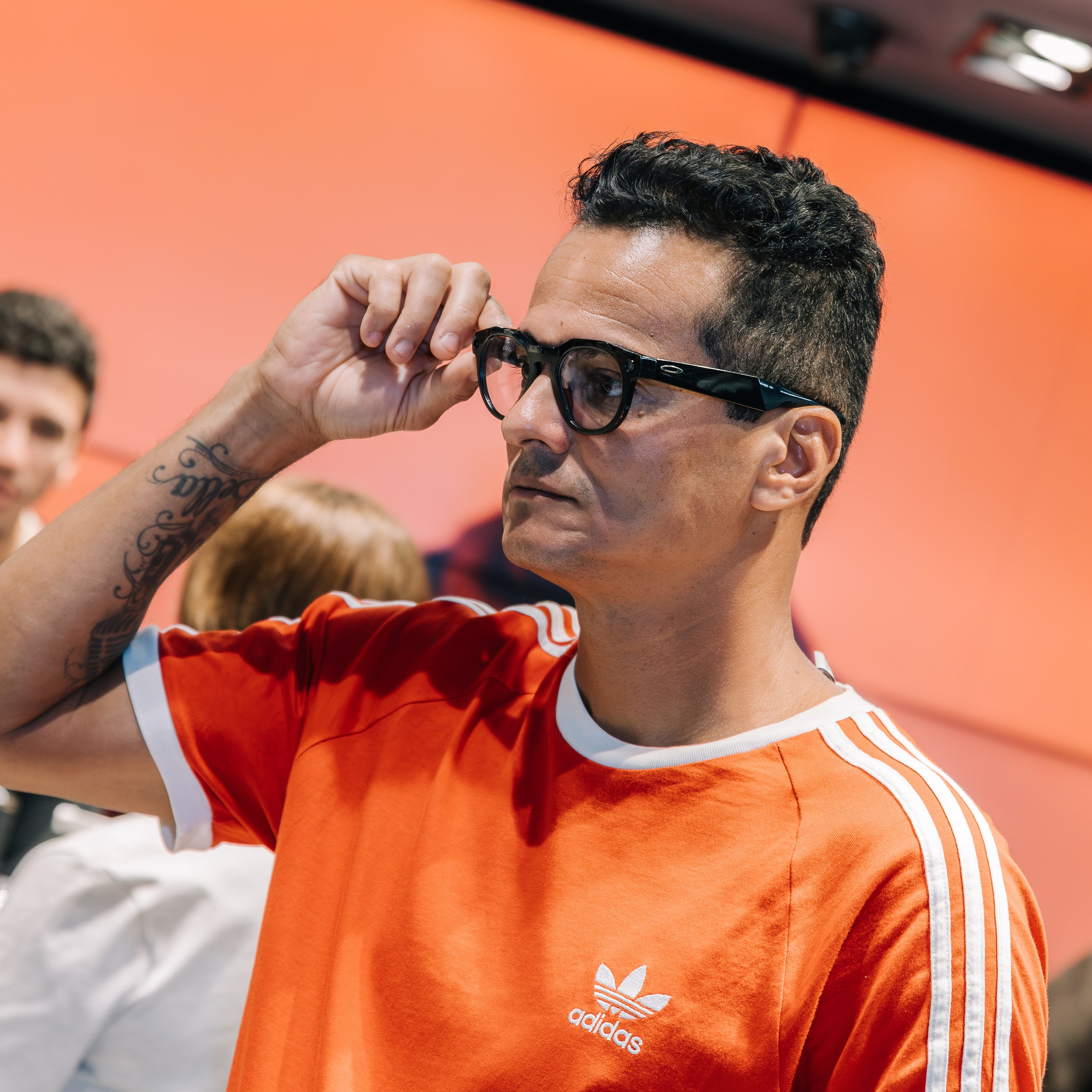 Oakley + NFL. Mareh Audiovisual
