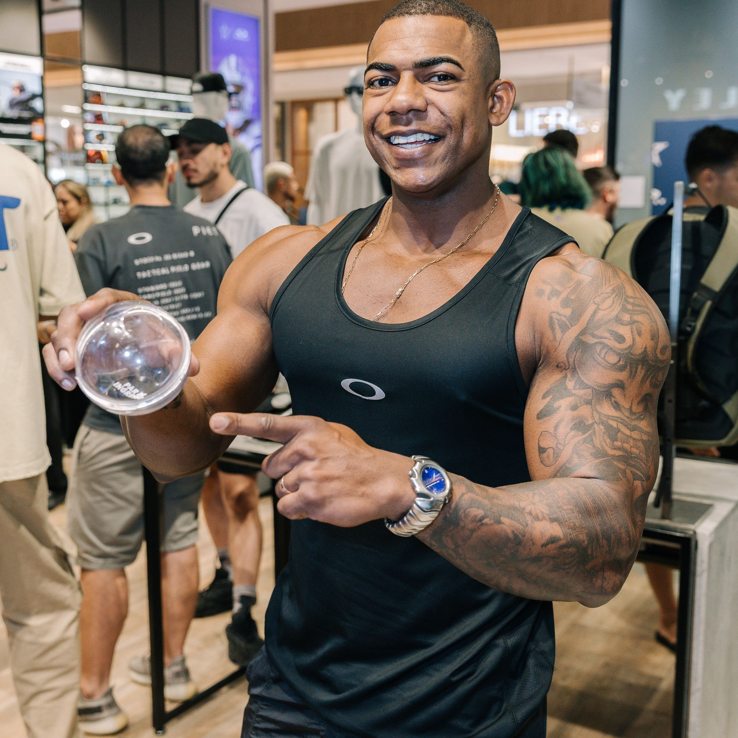Oakley + NFL. Mareh Audiovisual