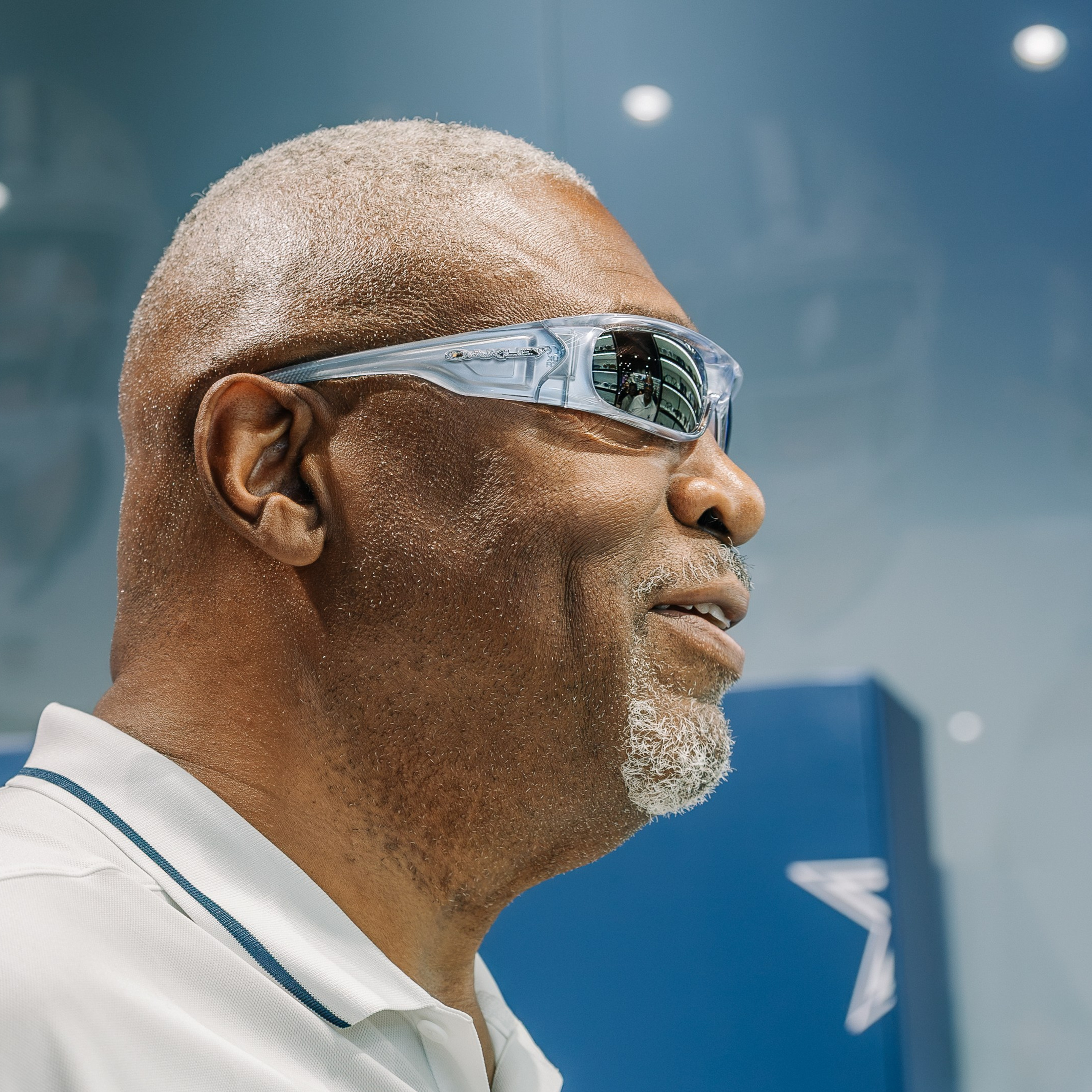 Oakley + NFL. Mareh Audiovisual