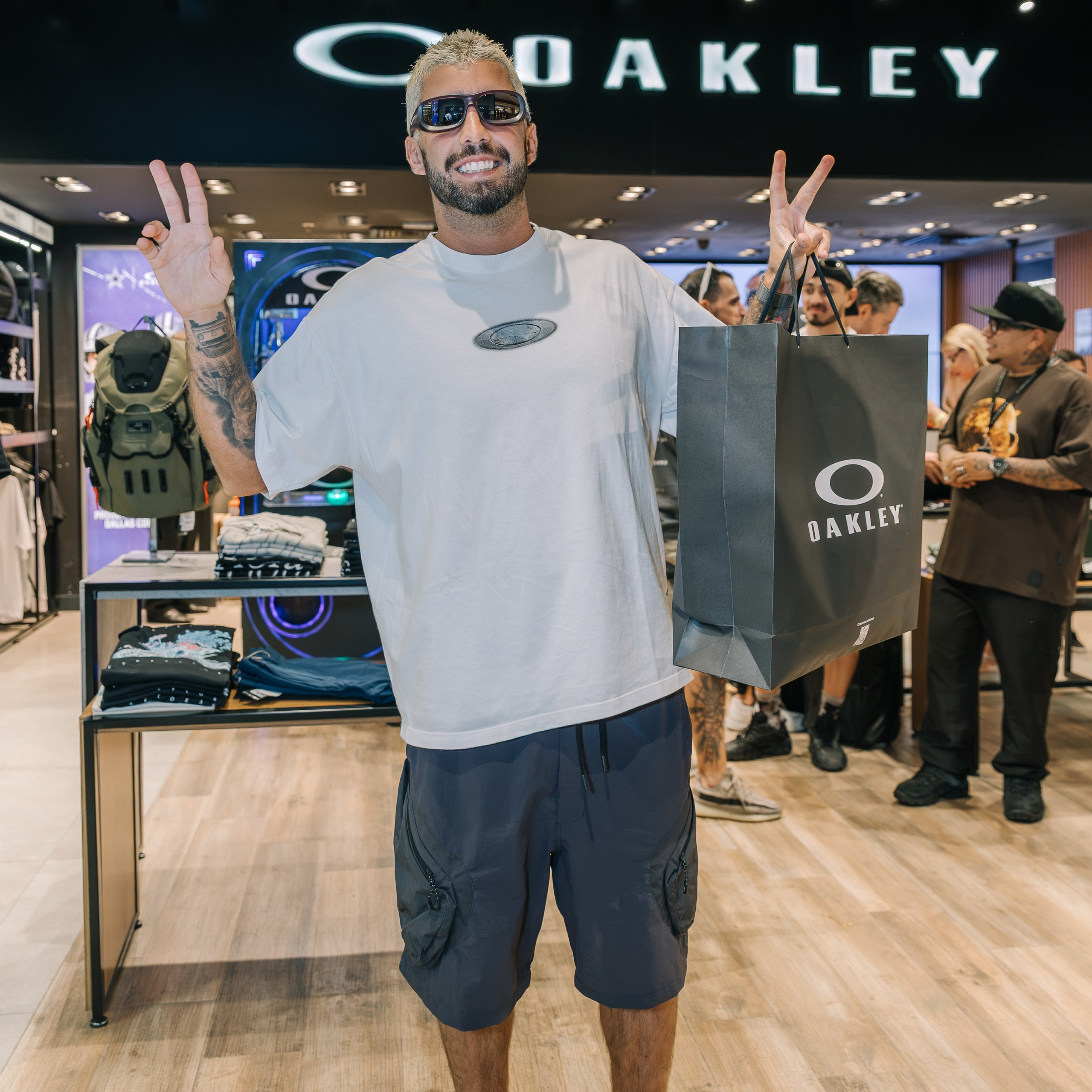 Oakley + NFL. Mareh Audiovisual