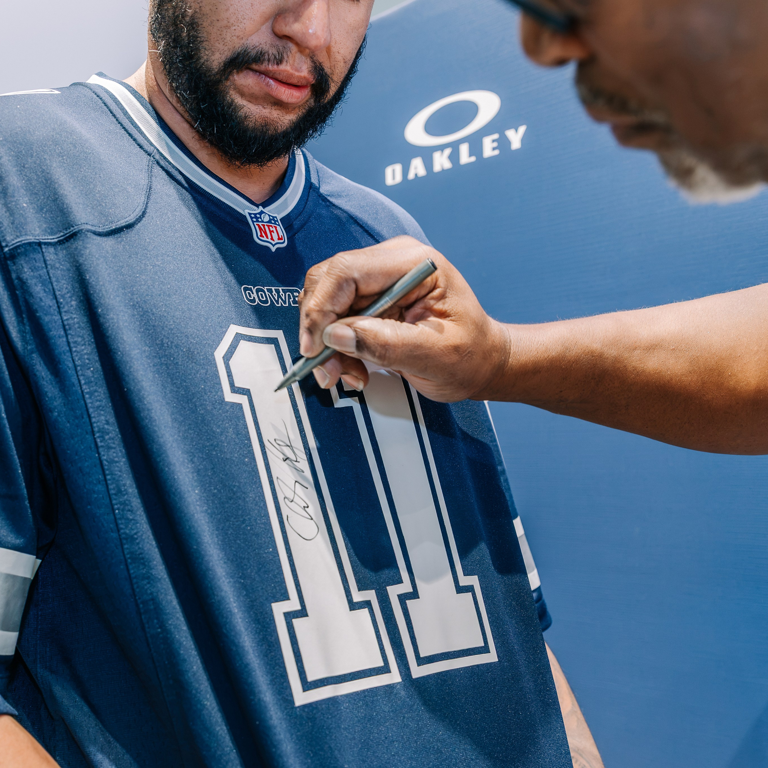 Oakley + NFL. Mareh Audiovisual