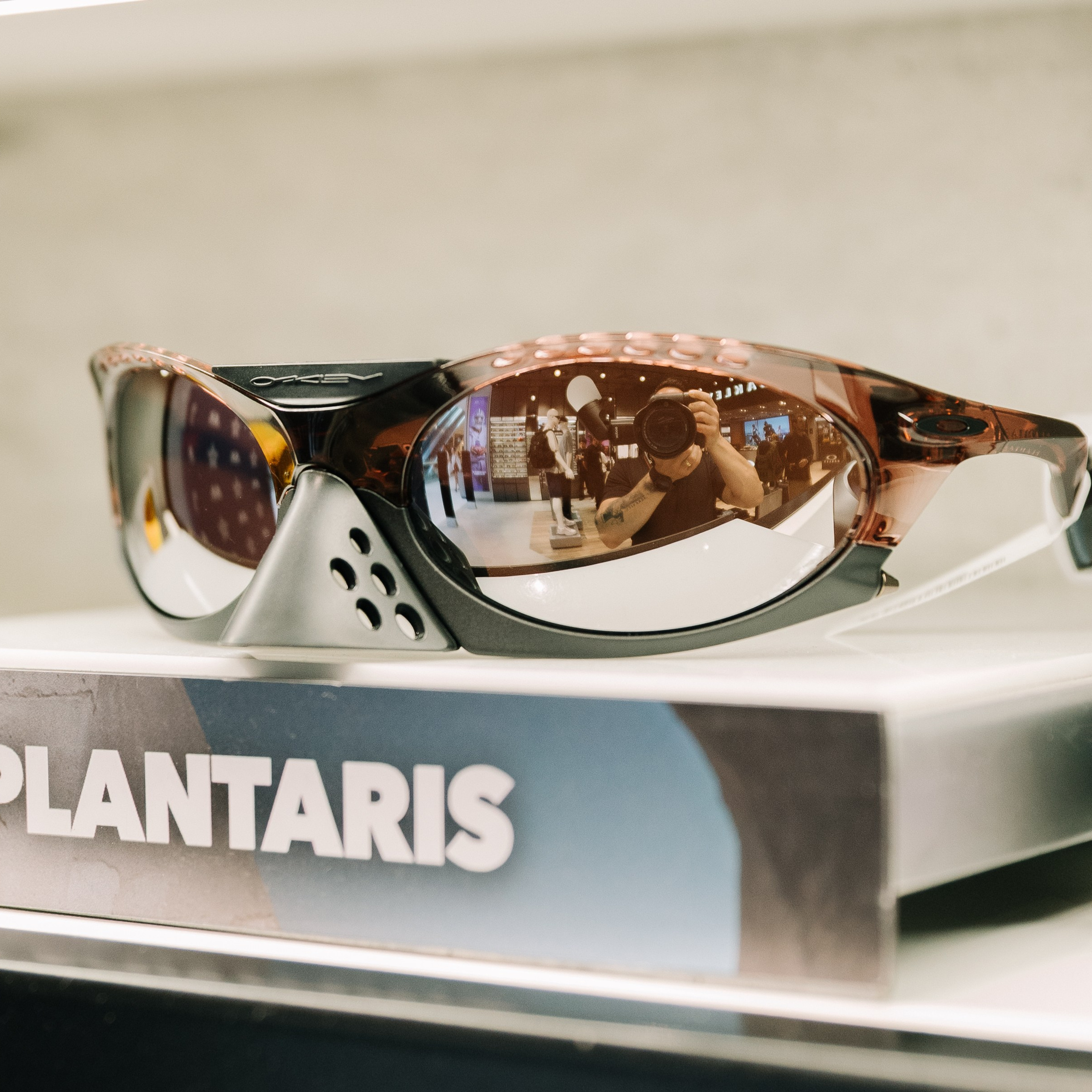 Oakley + NFL. Mareh Audiovisual