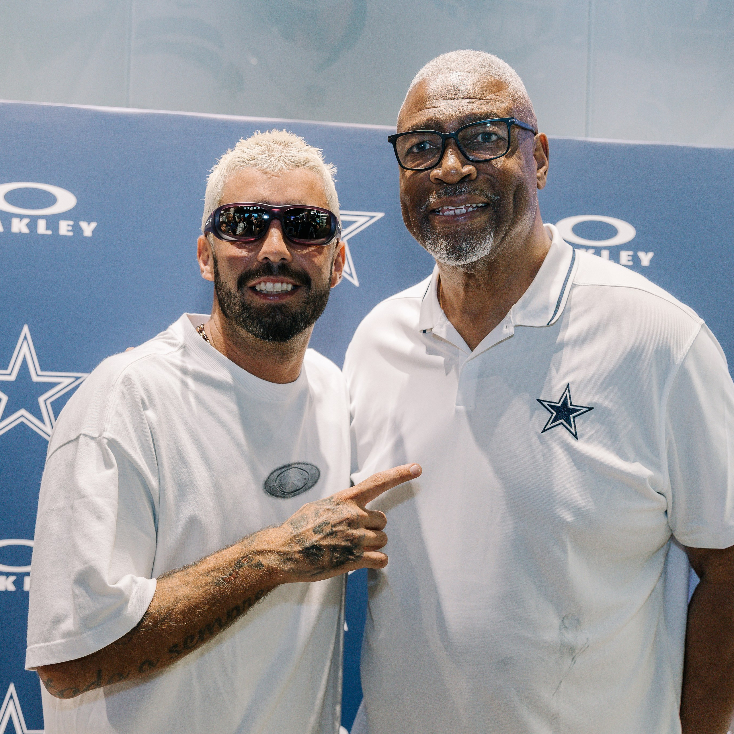 Oakley + NFL. Mareh Audiovisual