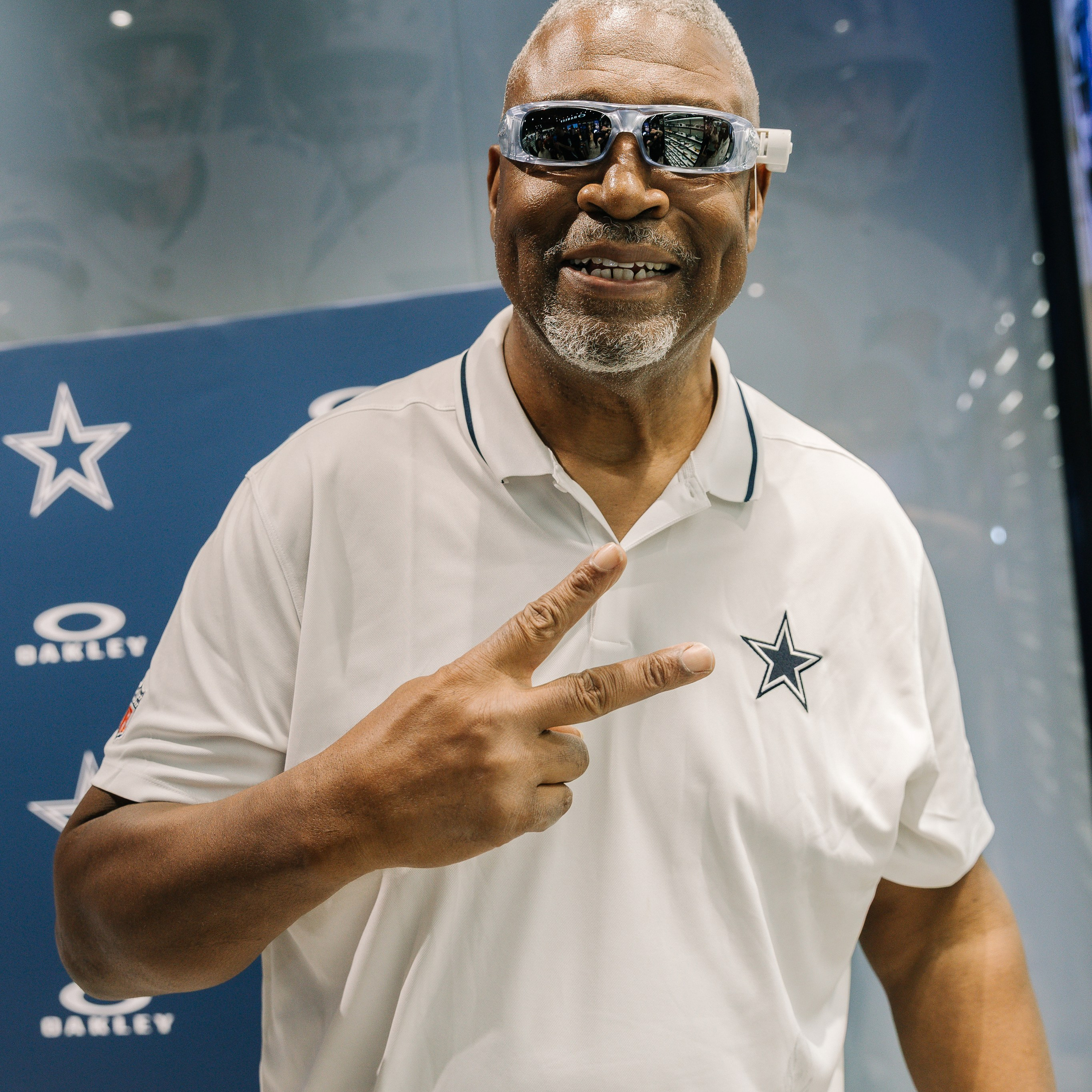 Oakley + NFL. Mareh Audiovisual