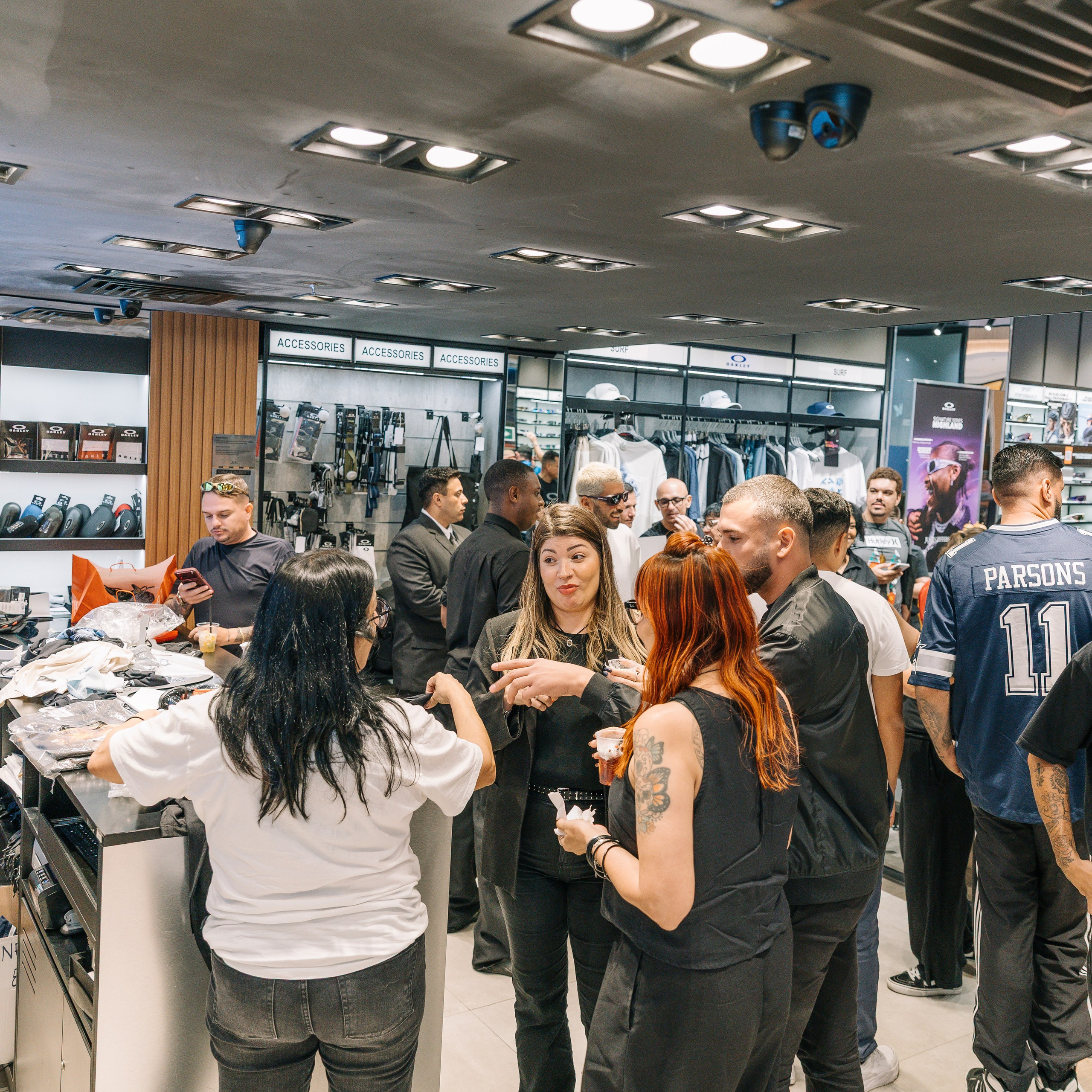 Oakley + NFL. Mareh Audiovisual