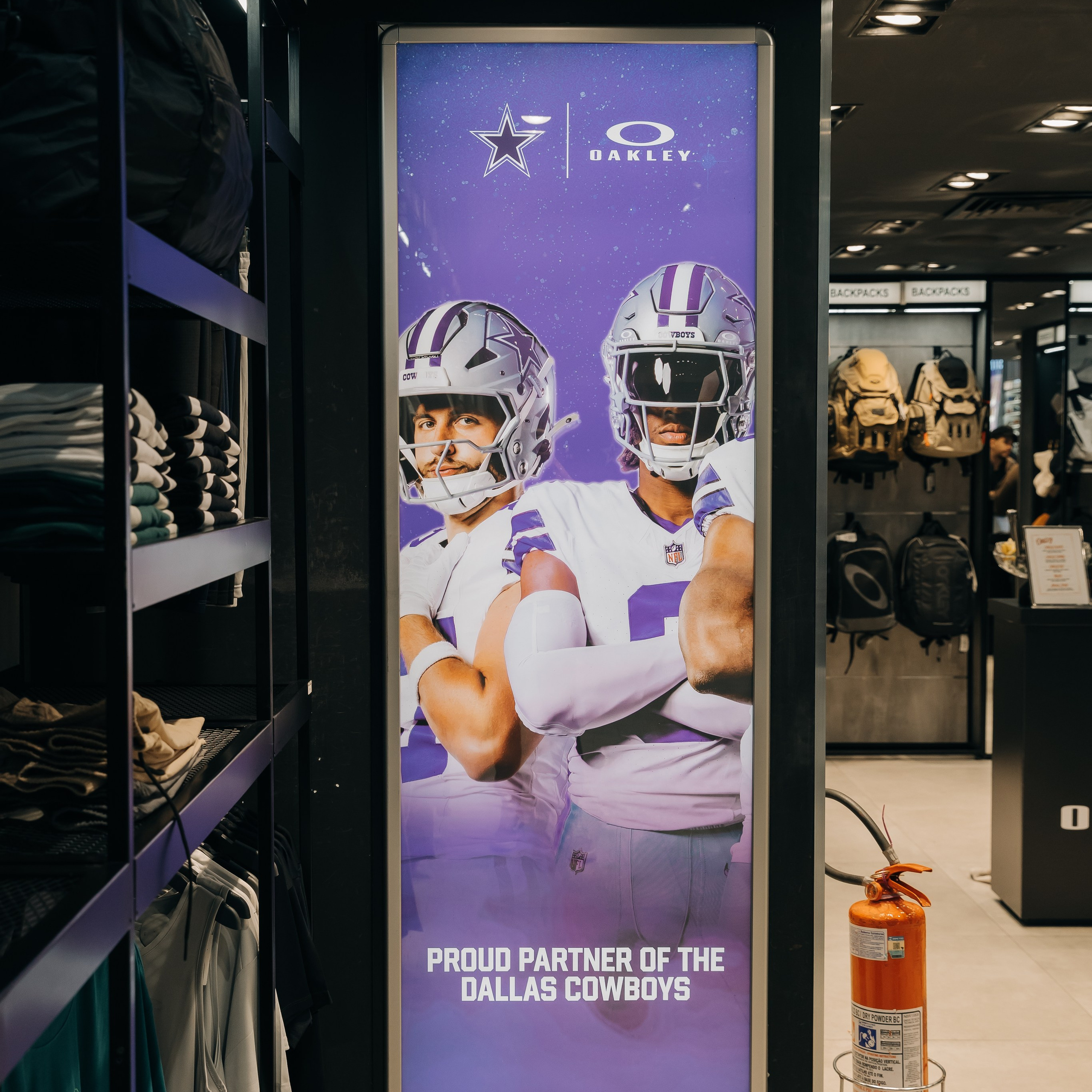 Oakley + NFL. Mareh Audiovisual