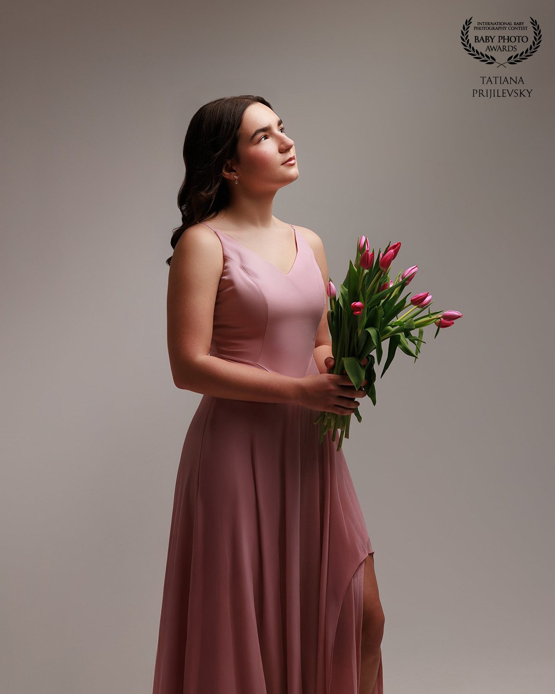 Contact. Je suis photographe portraitiste et je réalise des portraits à toutes les étapes de votre vie! Bienvenue dans mon studio à Westmount, Qc