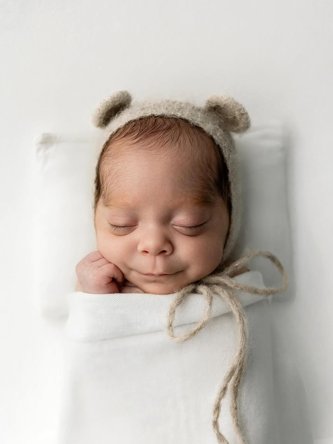 A Little Dreamer in Soft Neutrals — Toronto Newborn Photography. Iana Banana | Toronto Maternity, Newborn & Family Photographer