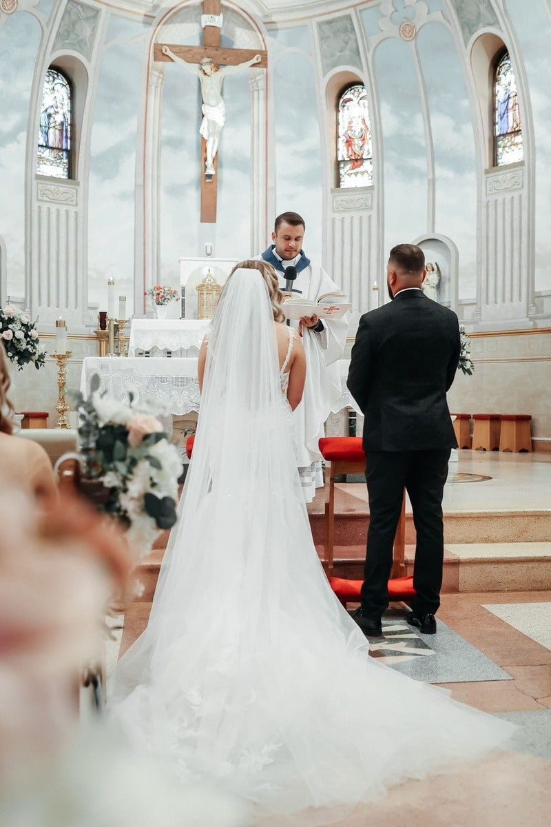 Wedding portraits taken with a stunning Newmarket backdrop.