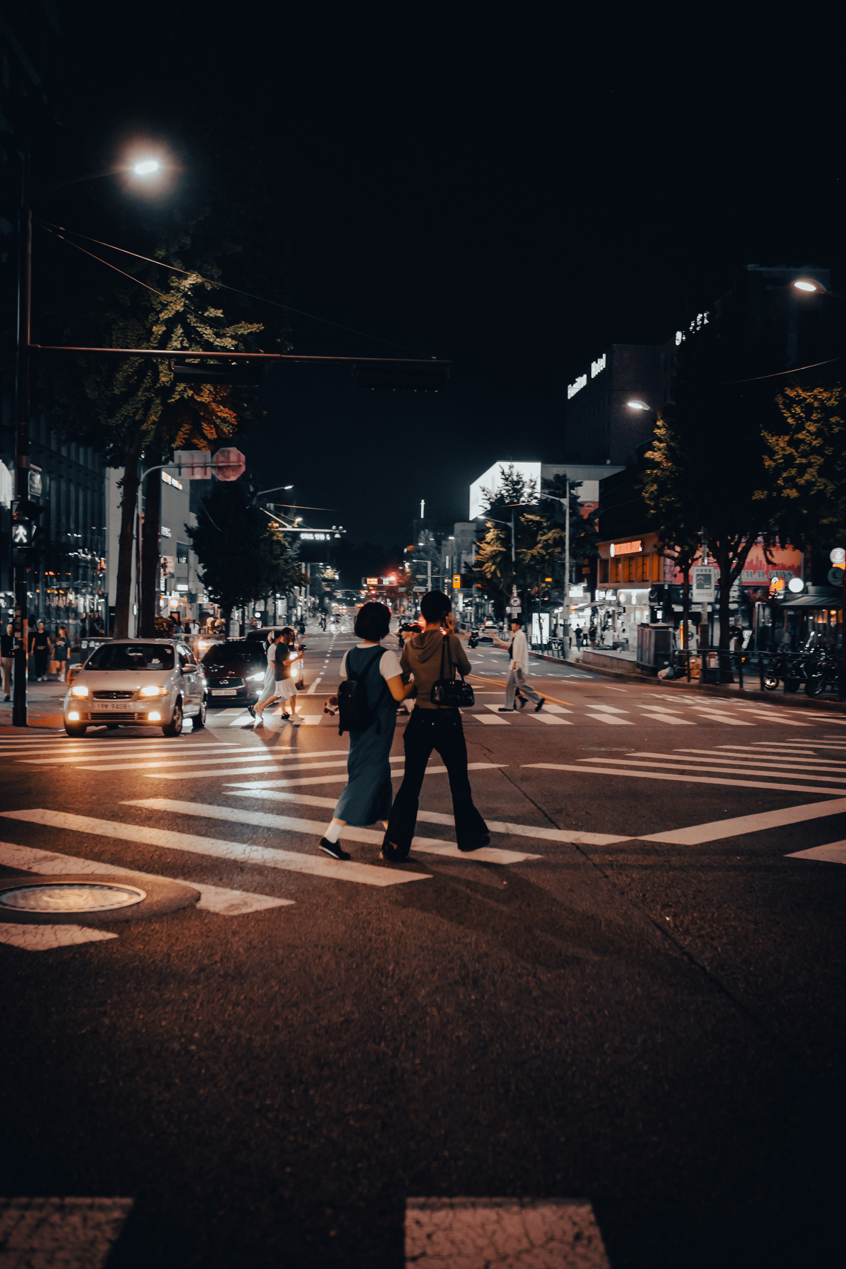 Itaewon, night street. Photographer in Seoul Dobrokvashina Natalya