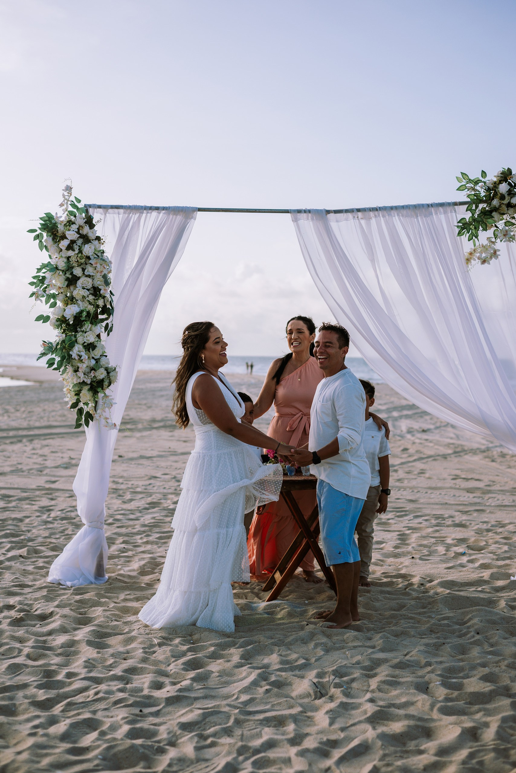 Renovação de votos Camila e Bruno. R&S Fotografia e Filme fotografamos e filmamos casamentos, ensaios diversos, eventos em geral e hotelaria