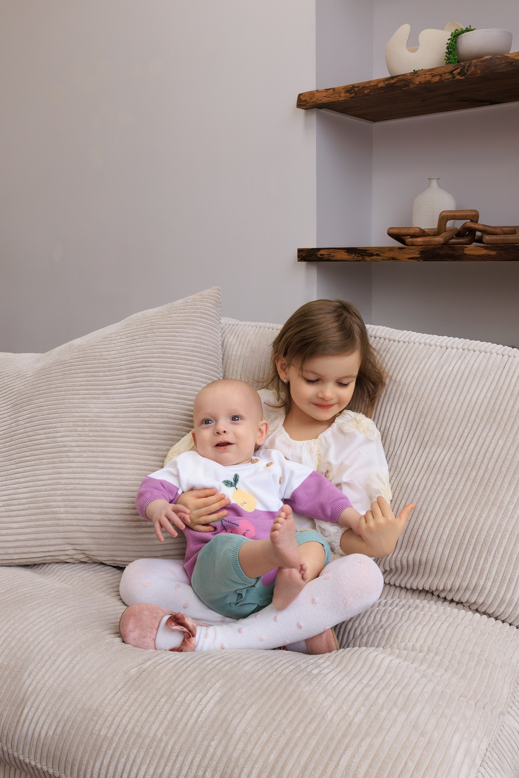 Mihaela Ruslan’s family moments. Je suis photographe portraitiste et je réalise des portraits à toutes les étapes de votre vie! Bienvenue dans mon studio à Westmount, Qc