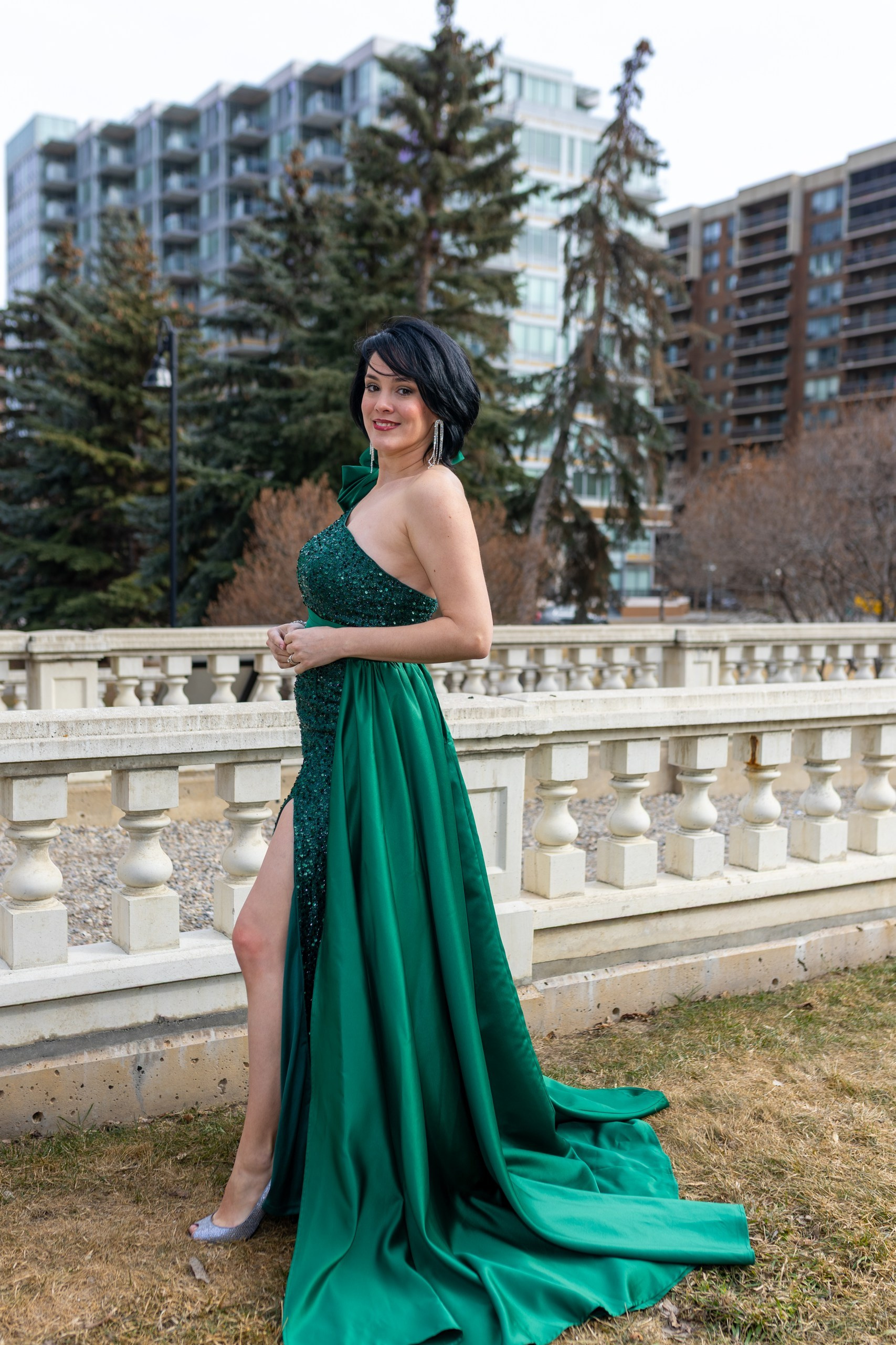 Odarbys Vergara Del Toro Shines in a Stunning Green Dress. ProFly Media Inc. — Cinematic photo and video production for brands, businesses, and spaces in Calgary