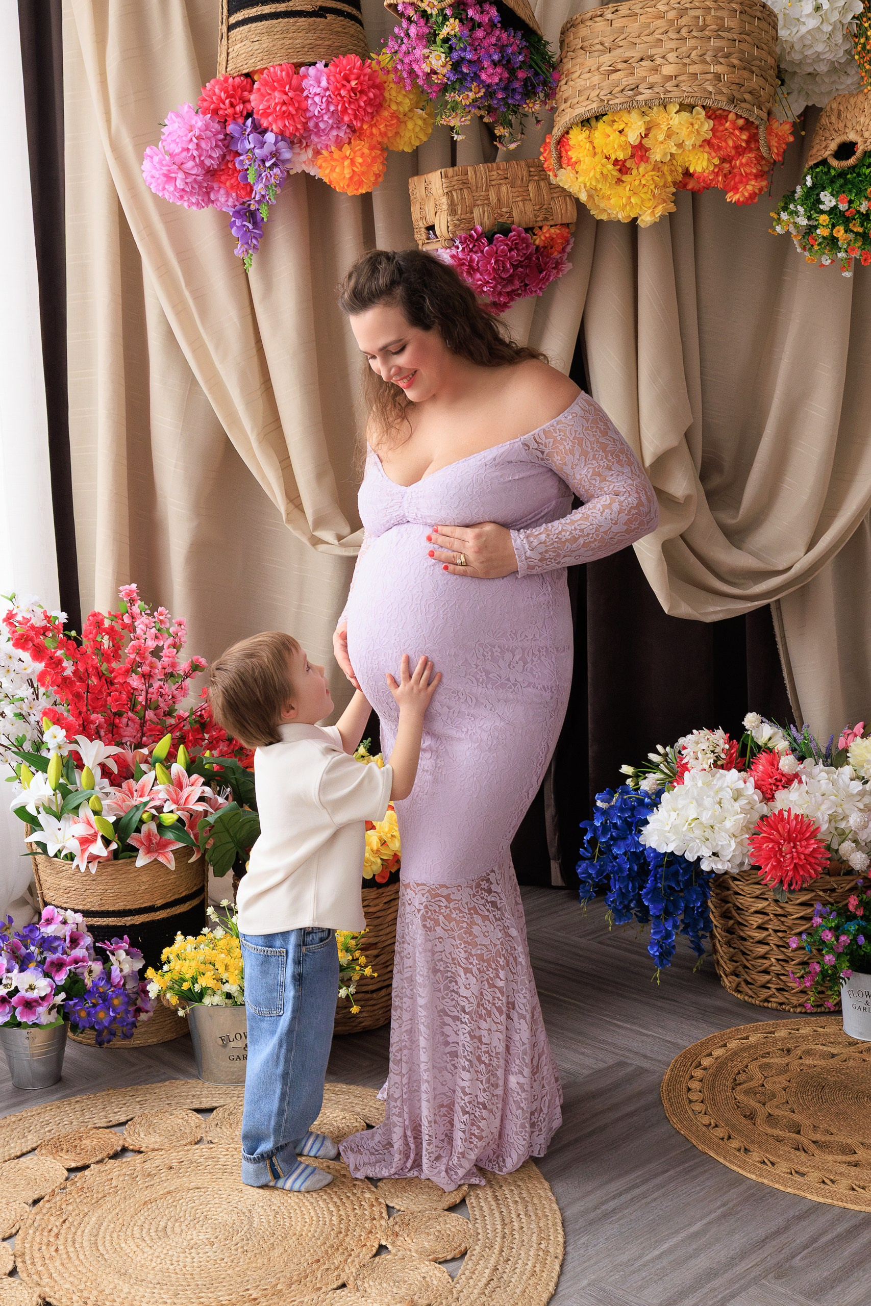 “Growing with Love” — Iryna’s family. Je suis photographe portraitiste et je réalise des portraits à toutes les étapes de votre vie! Bienvenue dans mon studio à Westmount, Qc