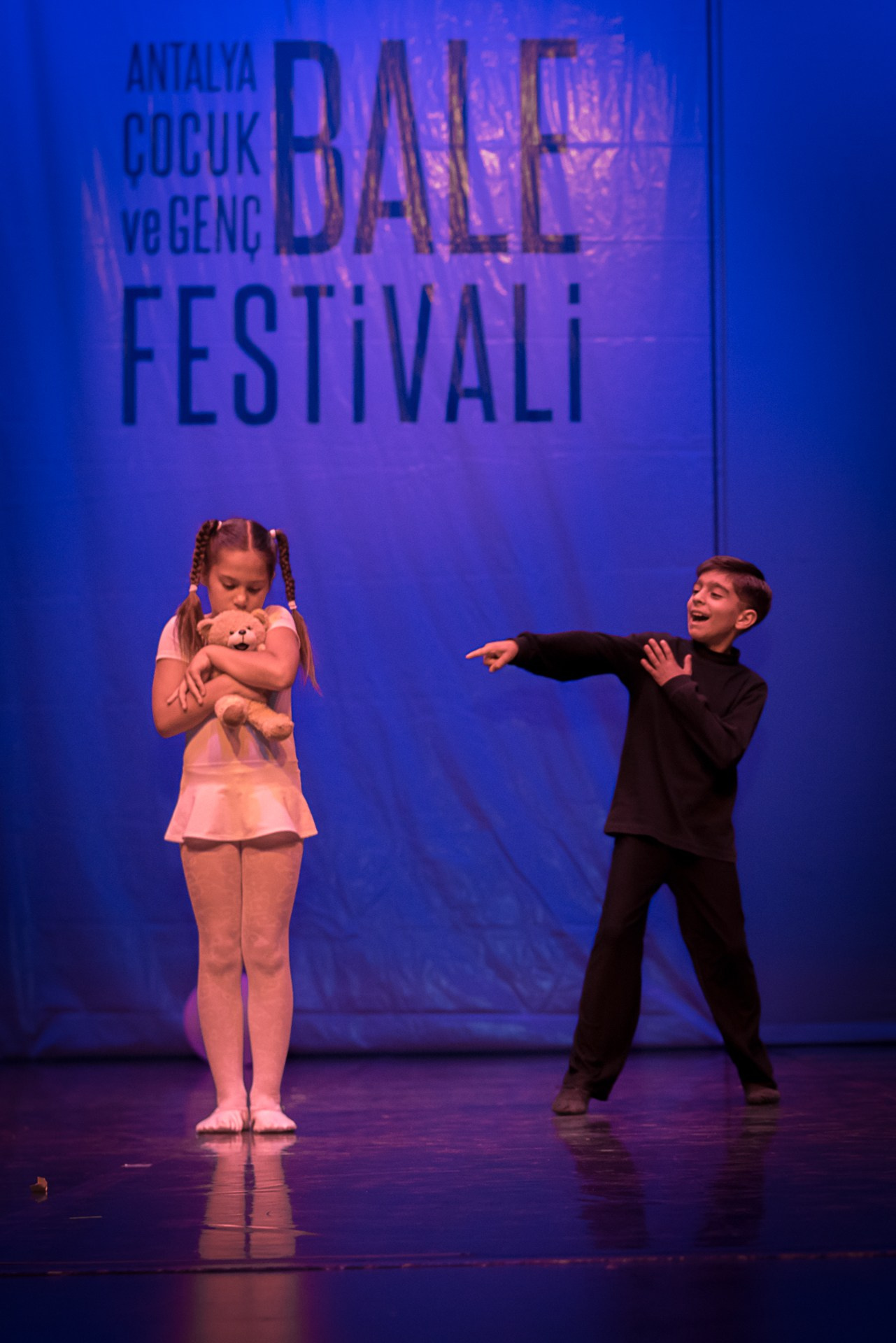 Producción de Eventos | 1er Festival Juvenil de Ballet en Antalya. Arte de Shanti Alex