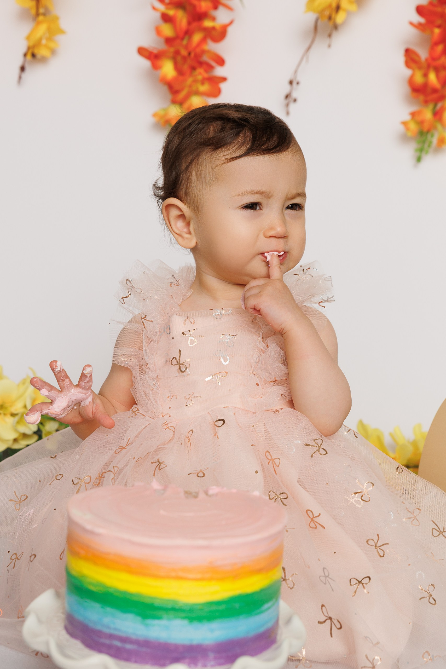 Kira’s 1ST Birthday. Je suis photographe portraitiste et je réalise des portraits à toutes les étapes de votre vie! Bienvenue dans mon studio à Westmount, Qc
