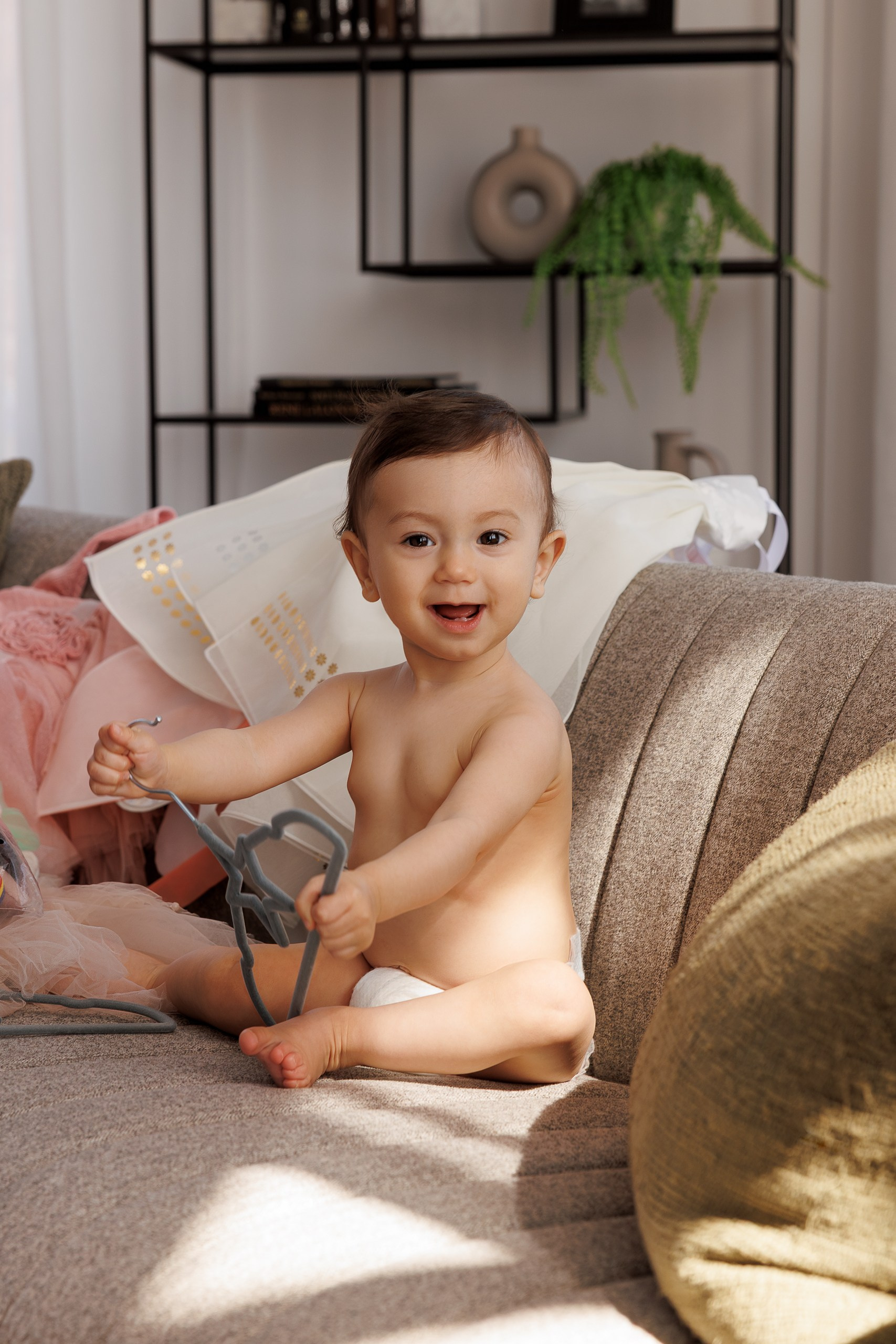 Kira’s 1ST Birthday. Je suis photographe portraitiste et je réalise des portraits à toutes les étapes de votre vie! Bienvenue dans mon studio à Westmount, Qc