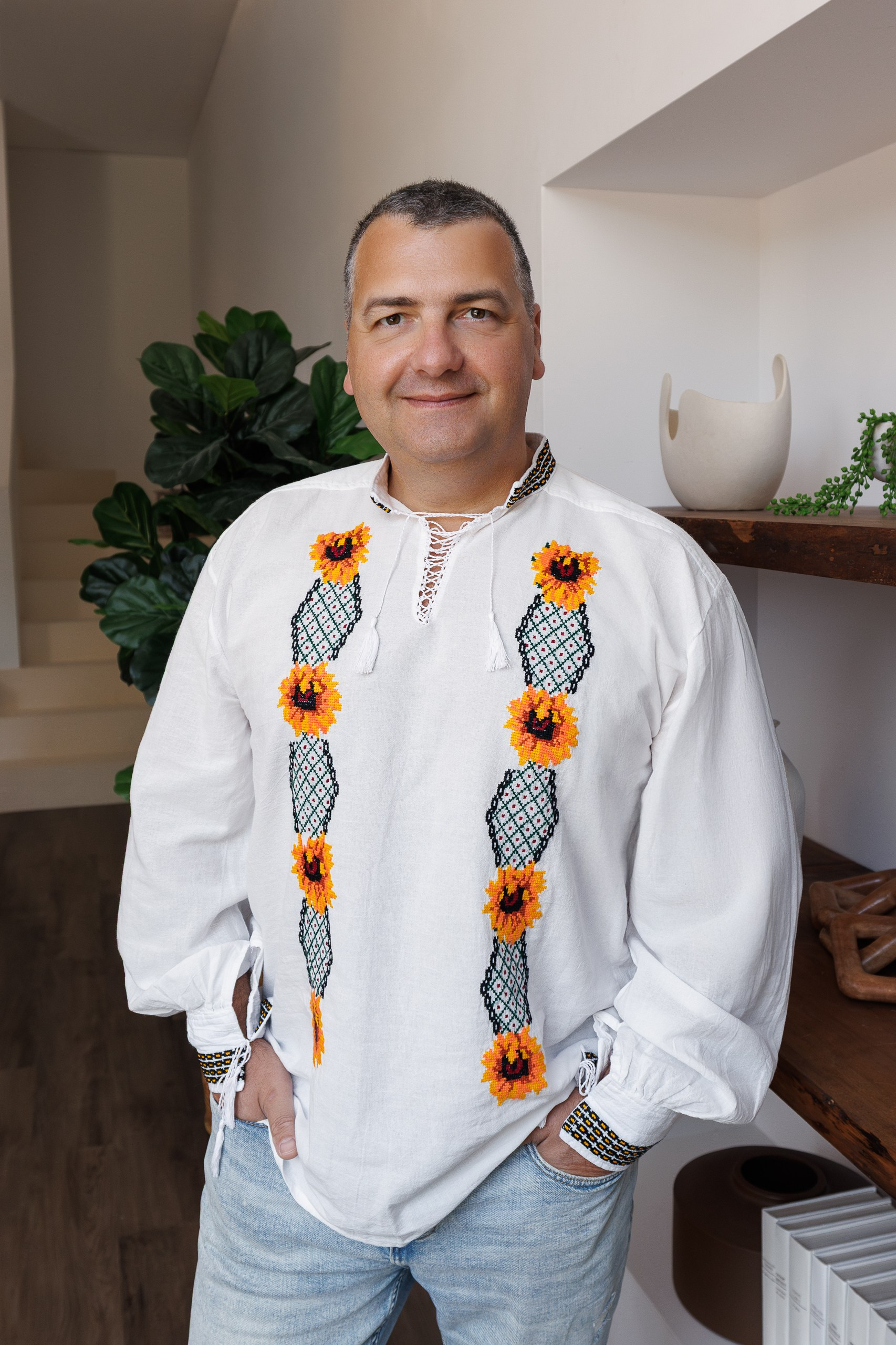 From generation to generation! Traditional authentic handmade Romanian blouse “IE”. I am a portrait photographer, creating portraits at all stages of your life! Welcome to my studio in Westmount, Quebec