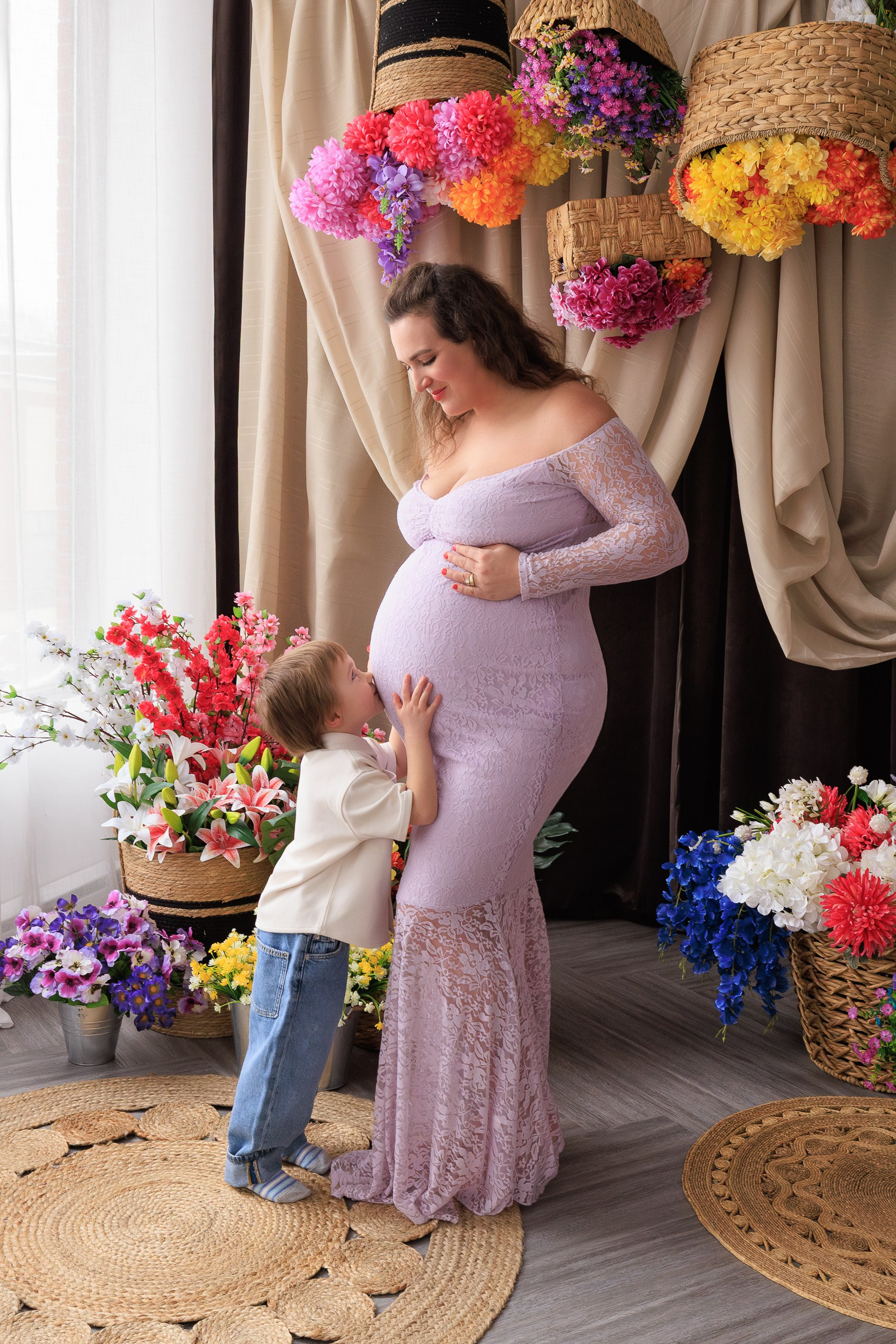 “Growing with Love” — Iryna’s family. Je suis photographe portraitiste et je réalise des portraits à toutes les étapes de votre vie! Bienvenue dans mon studio à Westmount, Qc