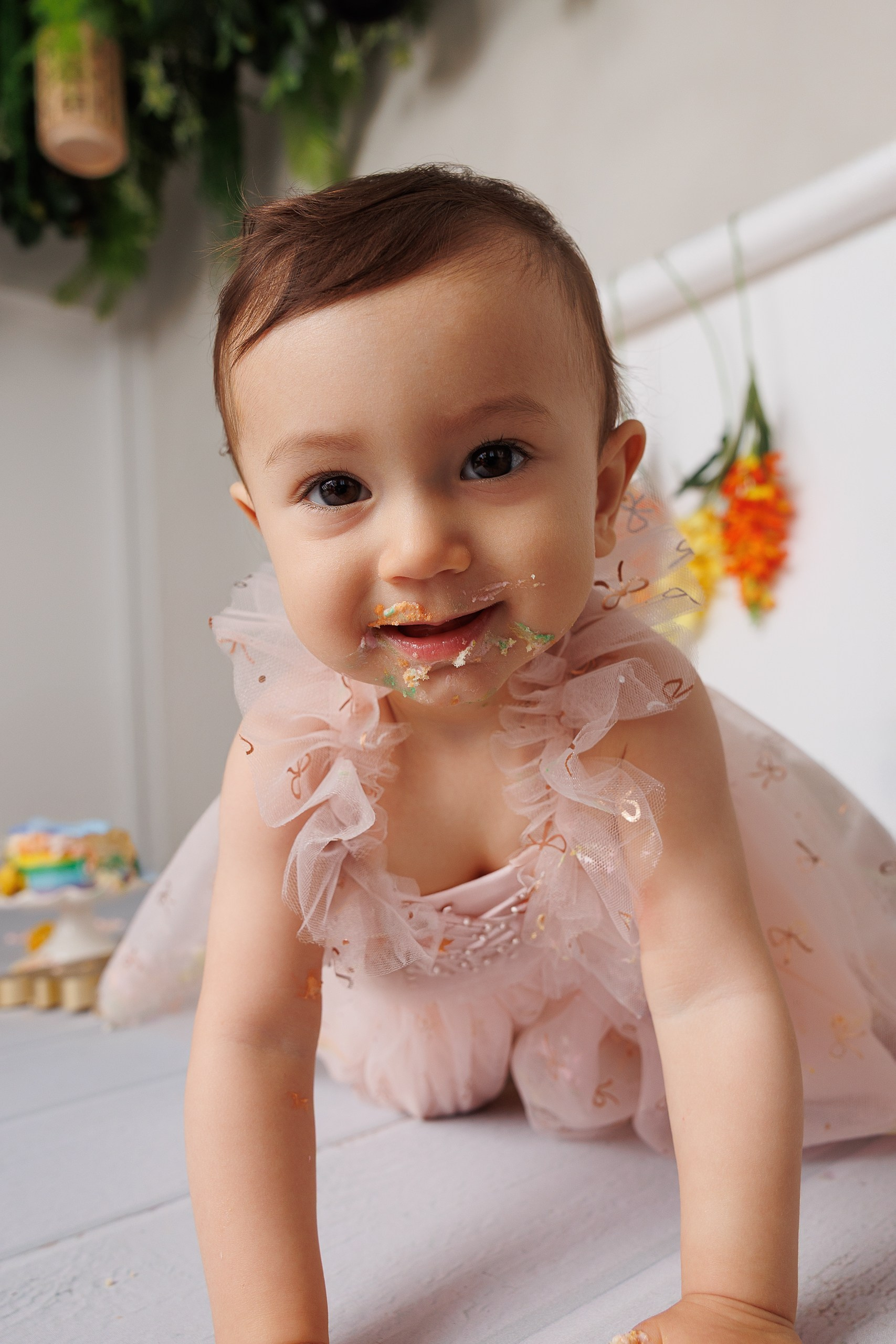 Kira’s 1ST Birthday. Je suis photographe portraitiste et je réalise des portraits à toutes les étapes de votre vie! Bienvenue dans mon studio à Westmount, Qc