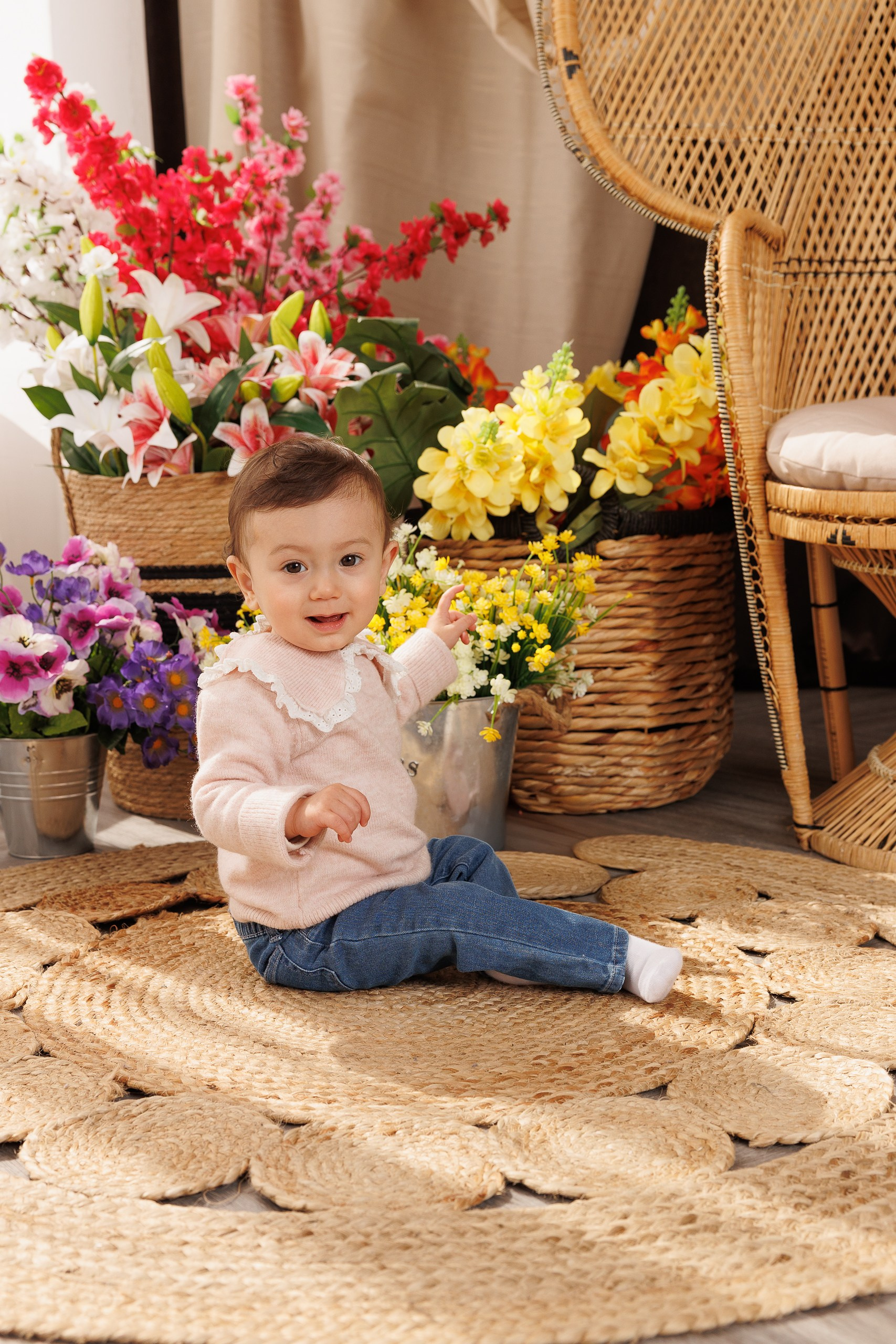 Kira’s 1ST Birthday. Je suis photographe portraitiste et je réalise des portraits à toutes les étapes de votre vie! Bienvenue dans mon studio à Westmount, Qc