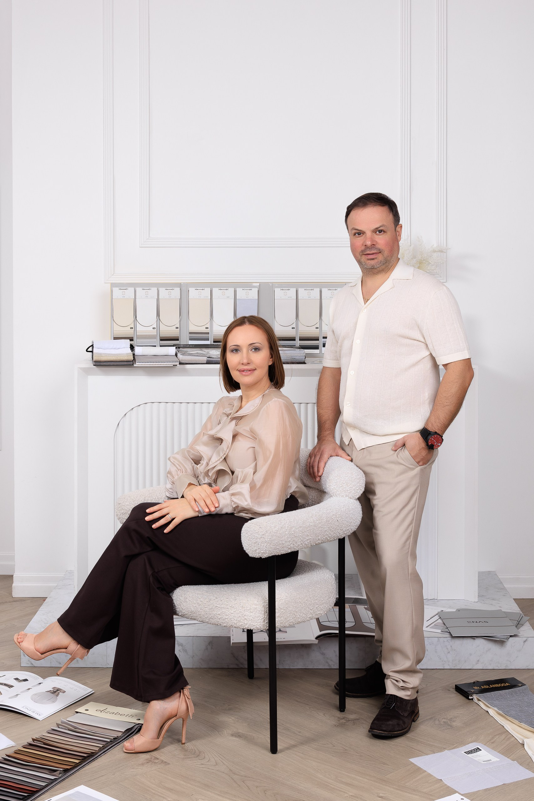 CMV -Custom-made curtains. Je suis photographe portraitiste et je réalise des portraits à toutes les étapes de votre vie! Bienvenue dans mon studio à Westmount, Qc