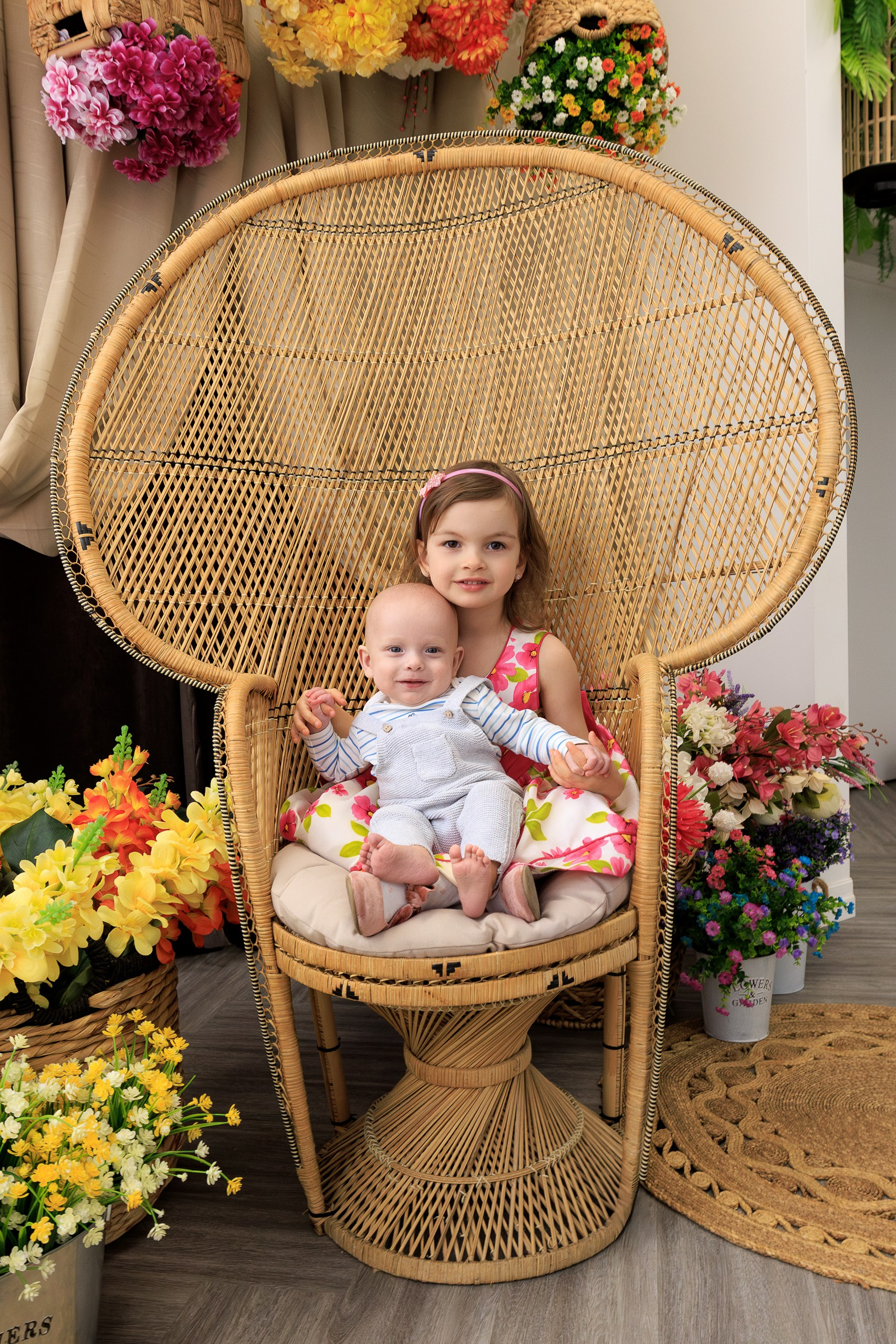 Mihaela Ruslan’s family moments. Je suis photographe portraitiste et je réalise des portraits à toutes les étapes de votre vie! Bienvenue dans mon studio à Westmount, Qc
