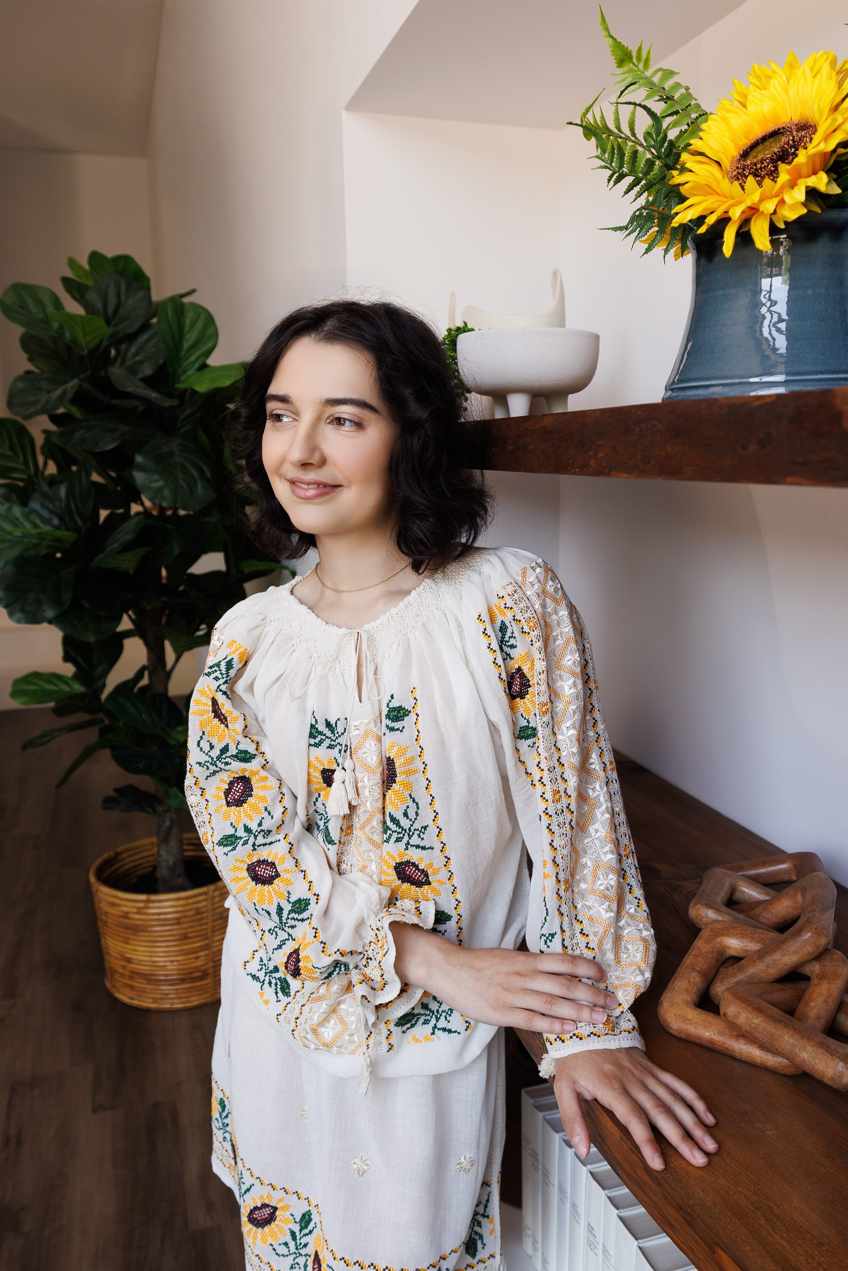 From generation to generation! Traditional authentic handmade Romanian blouse “IE”. I am a portrait photographer, creating portraits at all stages of your life! Welcome to my studio in Westmount, Quebec
