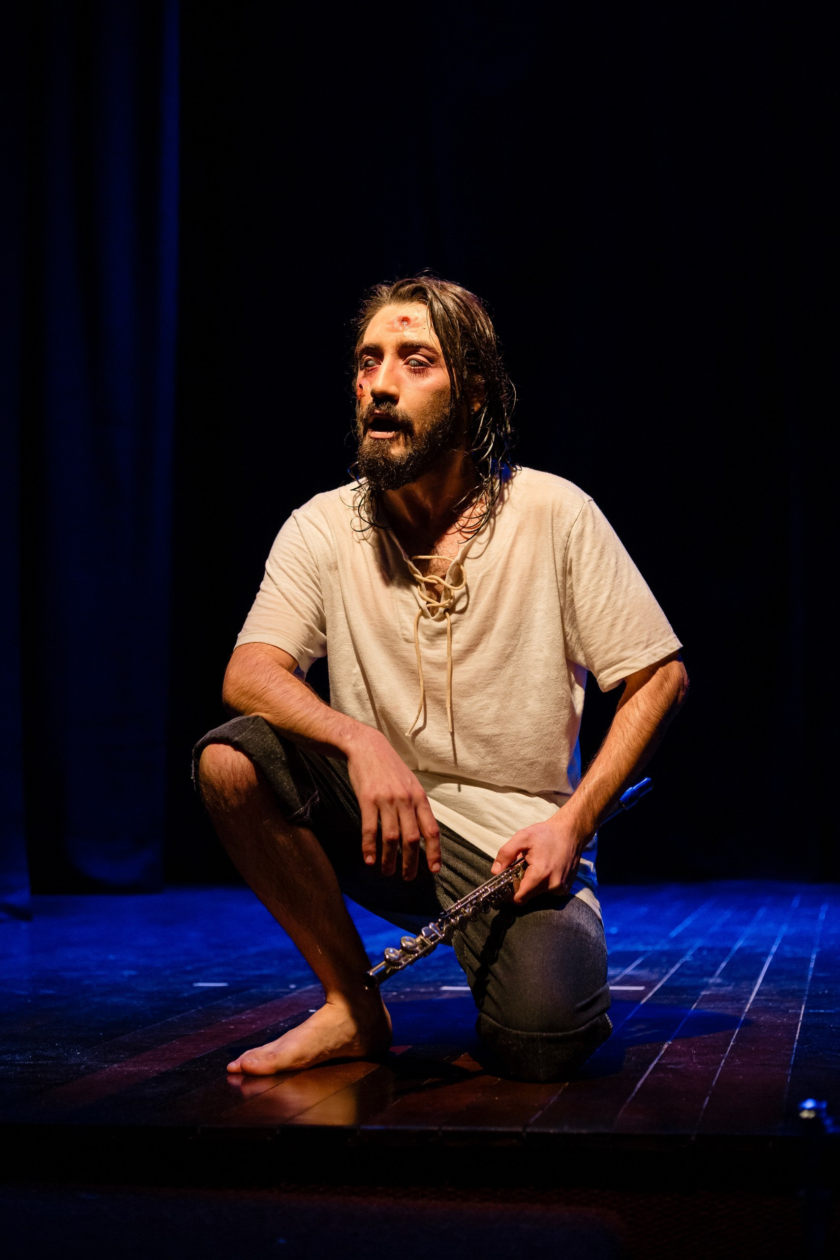 Fotografia de espetáculo teatral O Bem do Mar do grupo de teatro Anchieta Arte Cênica