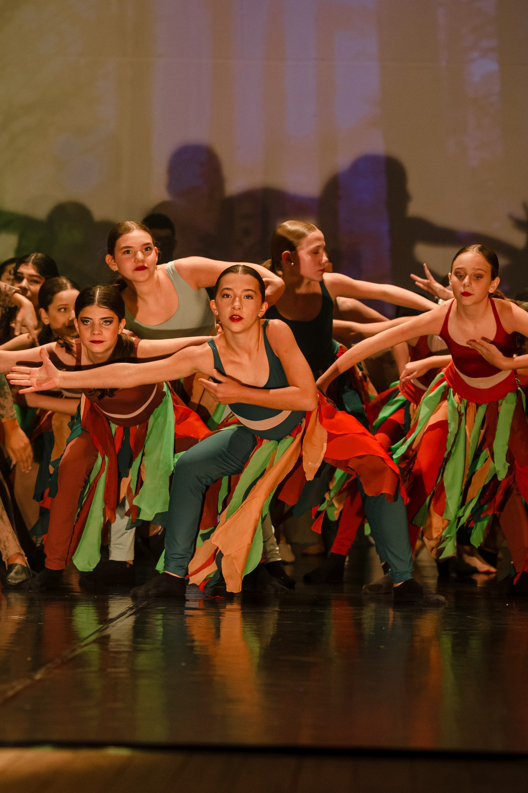 Fotografia de Espetáculo Teatral Alice no País das Maravilhas do grupo de dança Recriarte