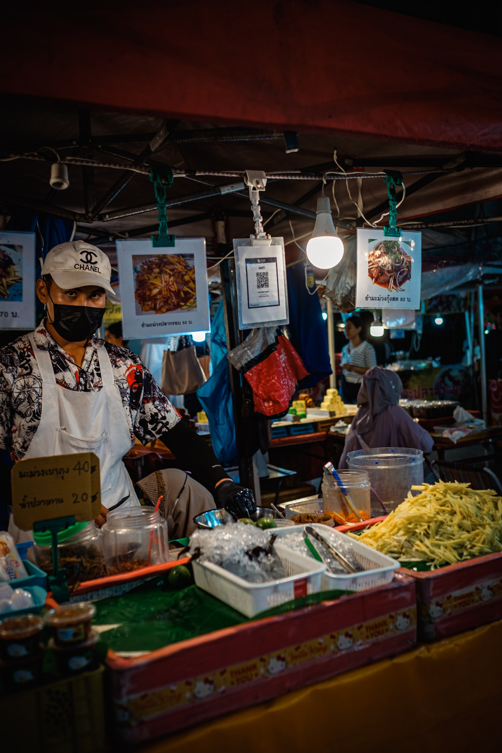 Ramkhamhaeng Night Market, Bangkok. Photographer in Seoul Dobrokvashina Natalya