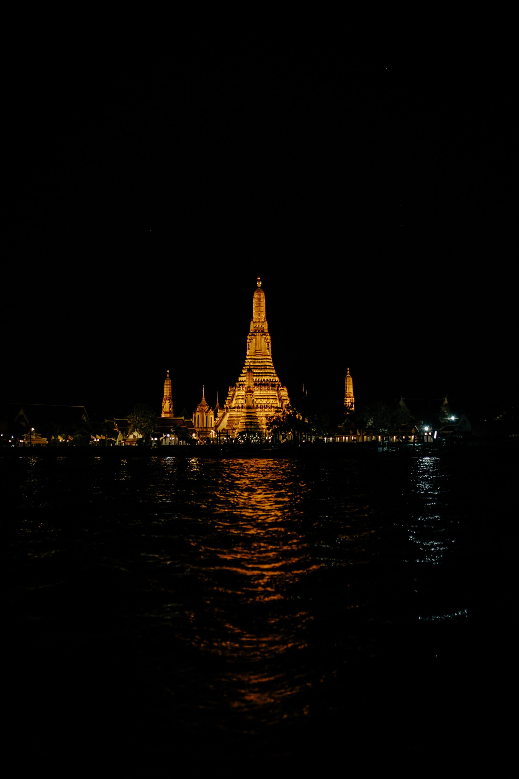 Wat Arun, Bangkok. Photographer in Seoul Dobrokvashina Natalya