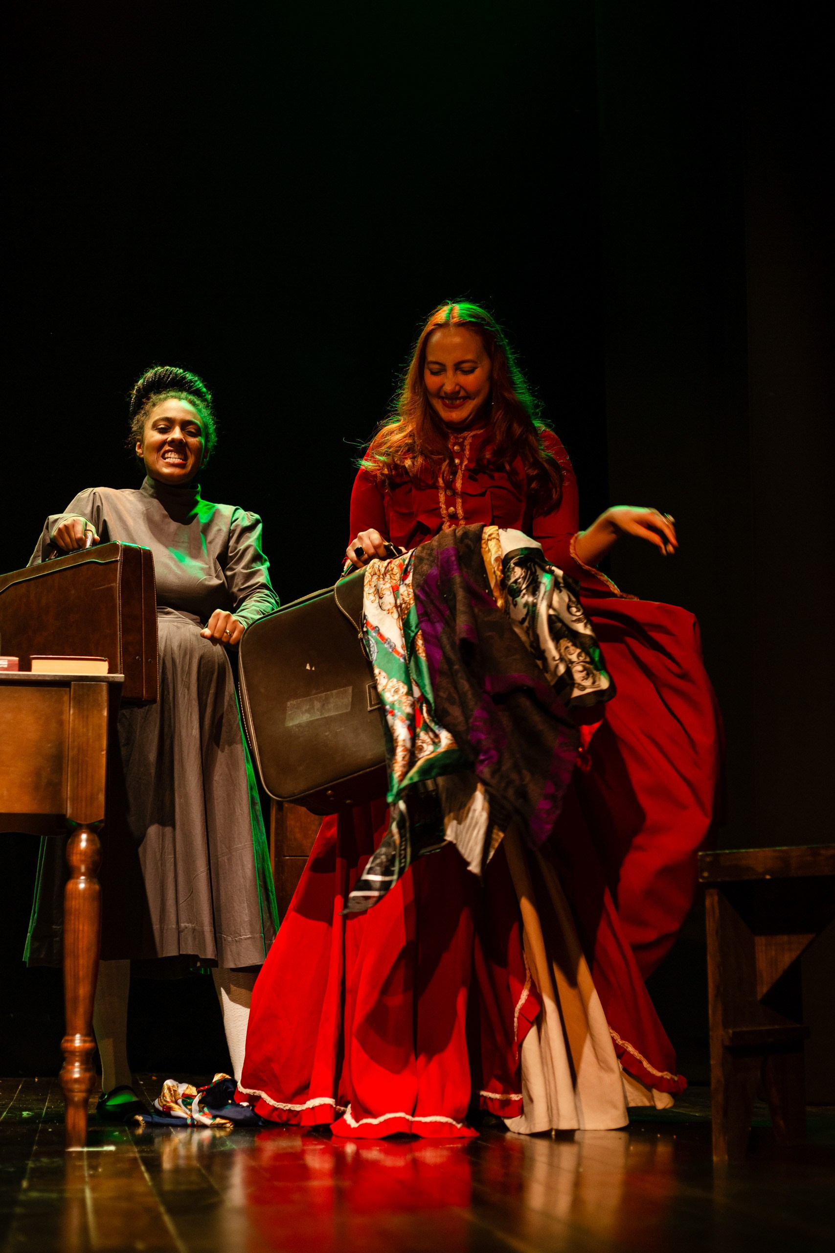 Fotografia de espetáculo teatral O Alienista do grupo de teatro Anchieta Arte Cênica