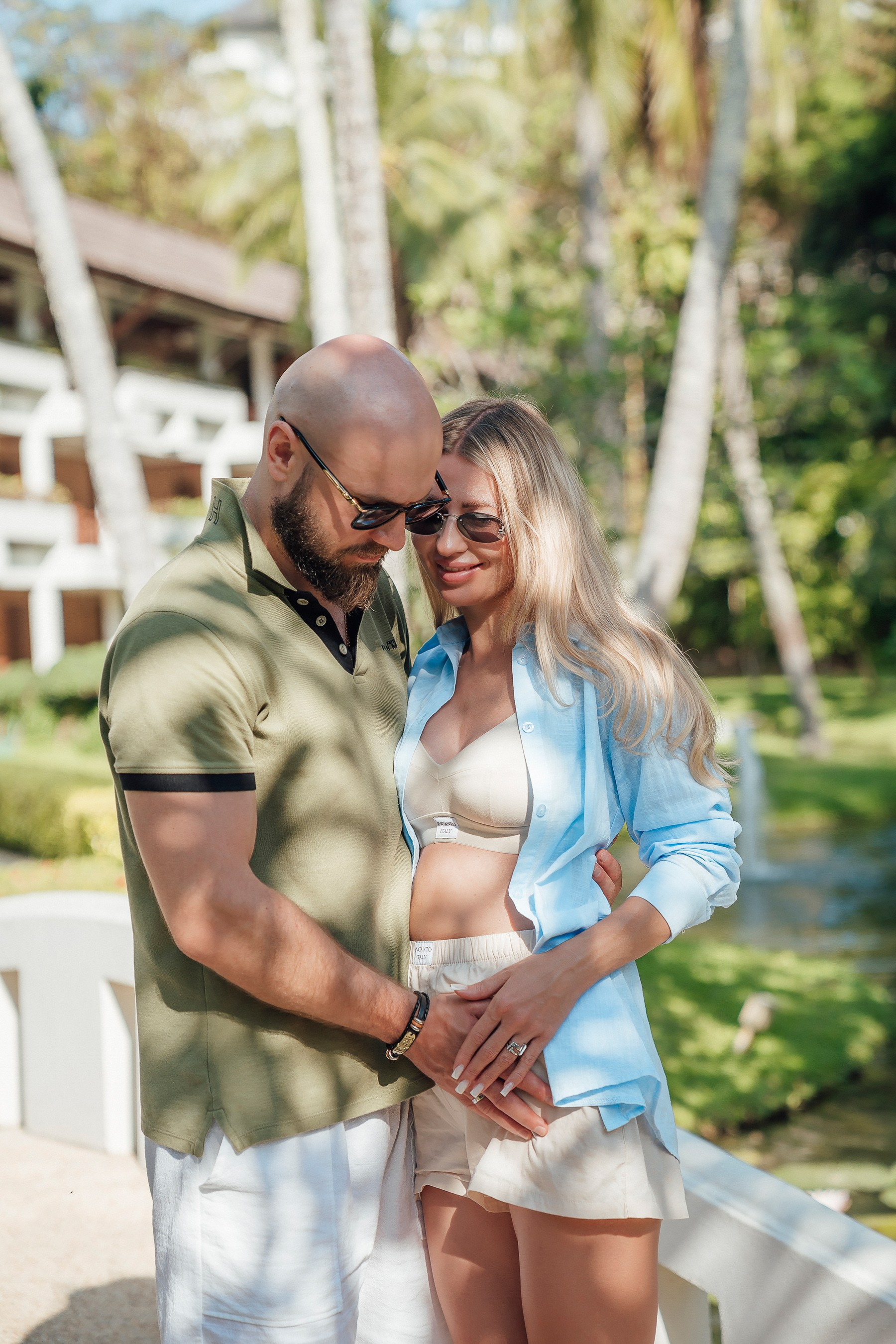 Pregnancy photoshoot in Phuket with a beautiful mother-to-be surrounded by tropical nature