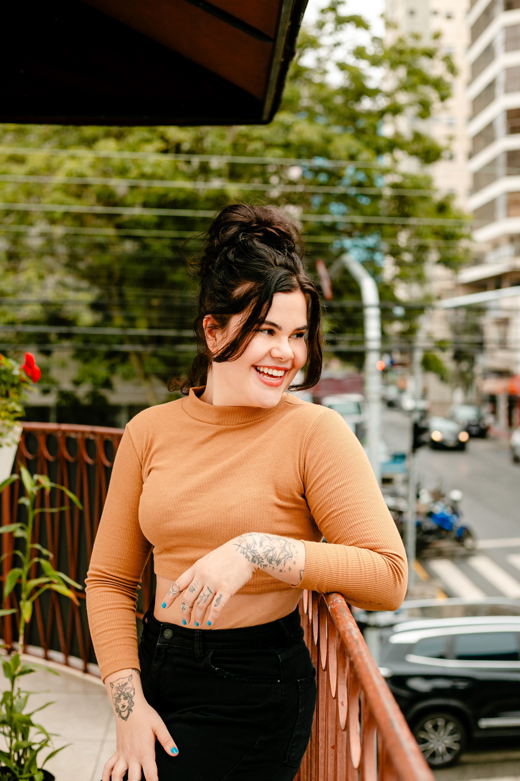 Ensaio fotográfico feminino em cafeteria da Joseane