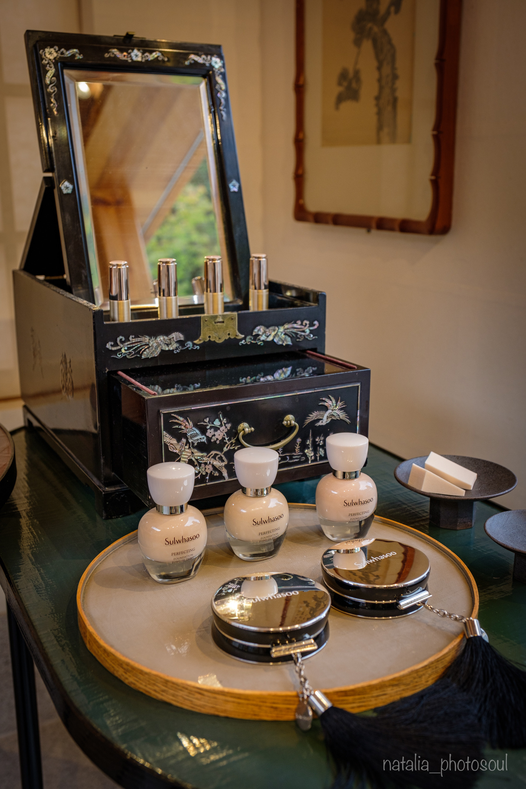 SULWHASOO: warm shades of autumn, graceful lines. Photographer in Seoul Dobrokvashina Natalya